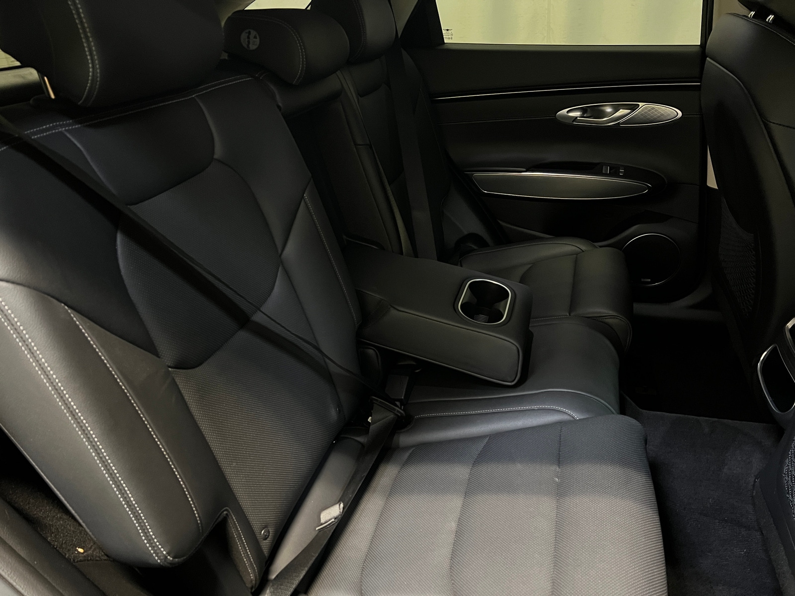 Thumbnail: 2022 Genesis GV70 - 5