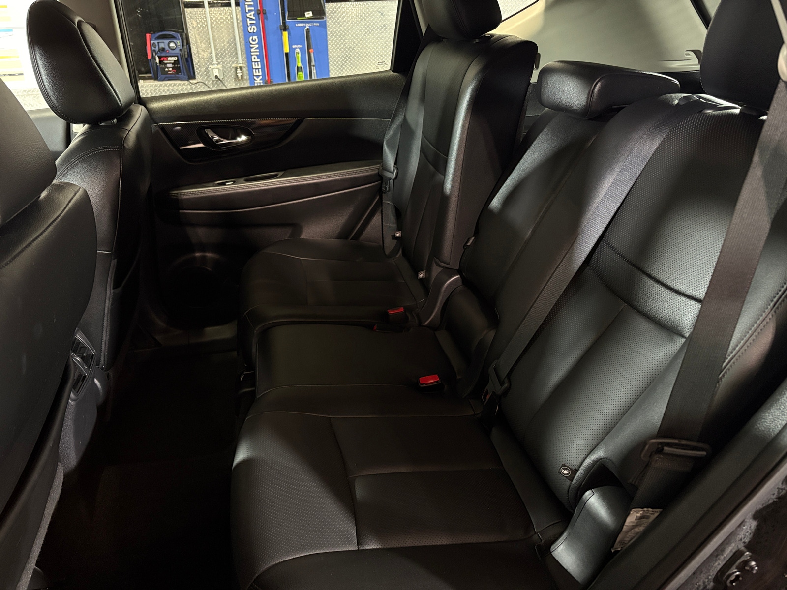 Thumbnail: 2017 Nissan Rogue - 5