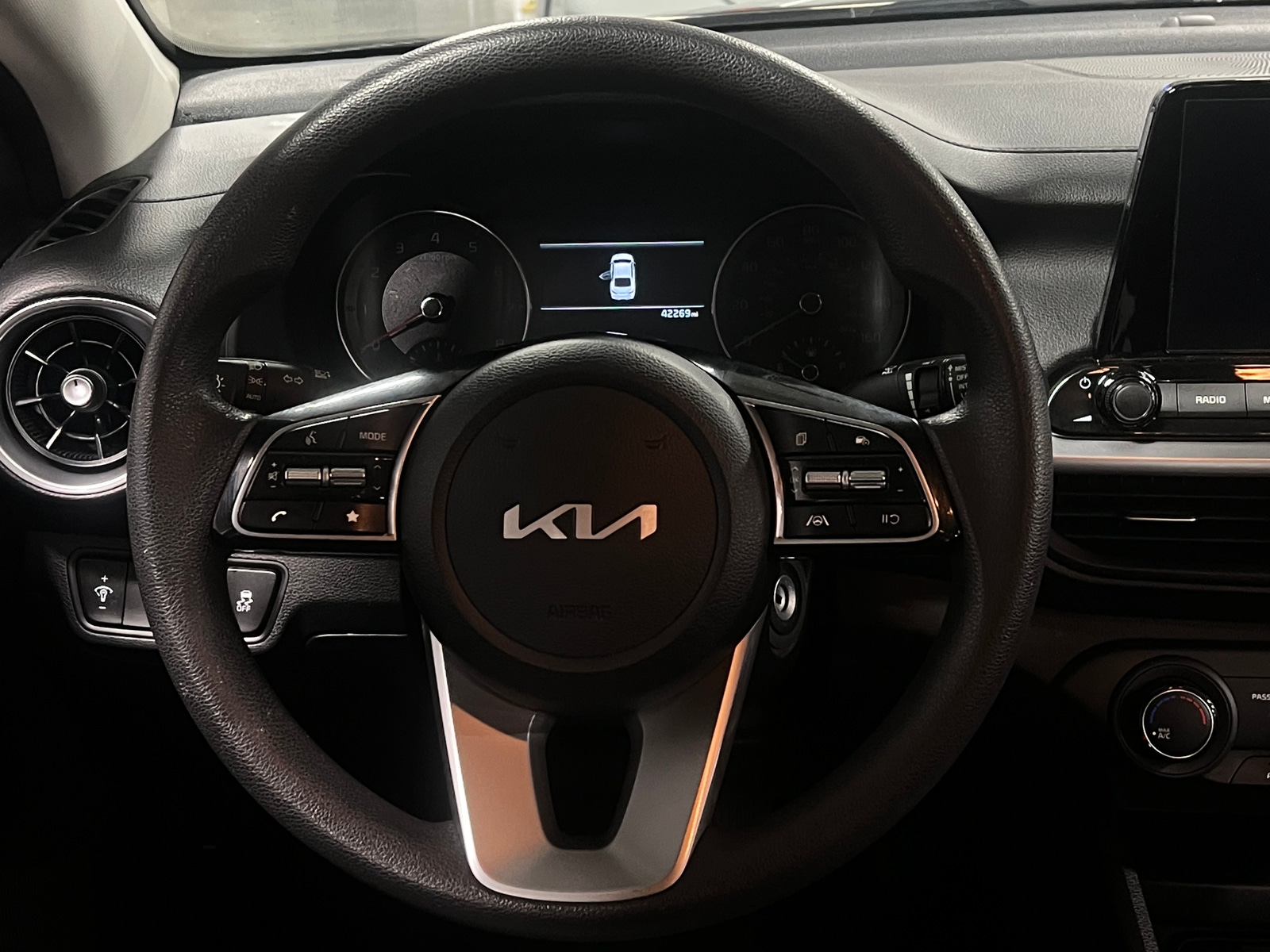 Thumbnail: 2023 Kia Forte - 5