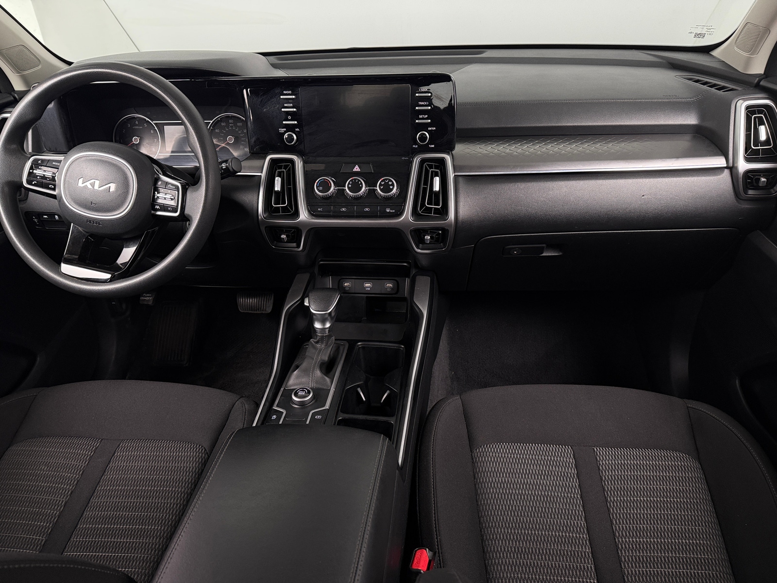 Thumbnail: 2022 Kia Sorento - 3