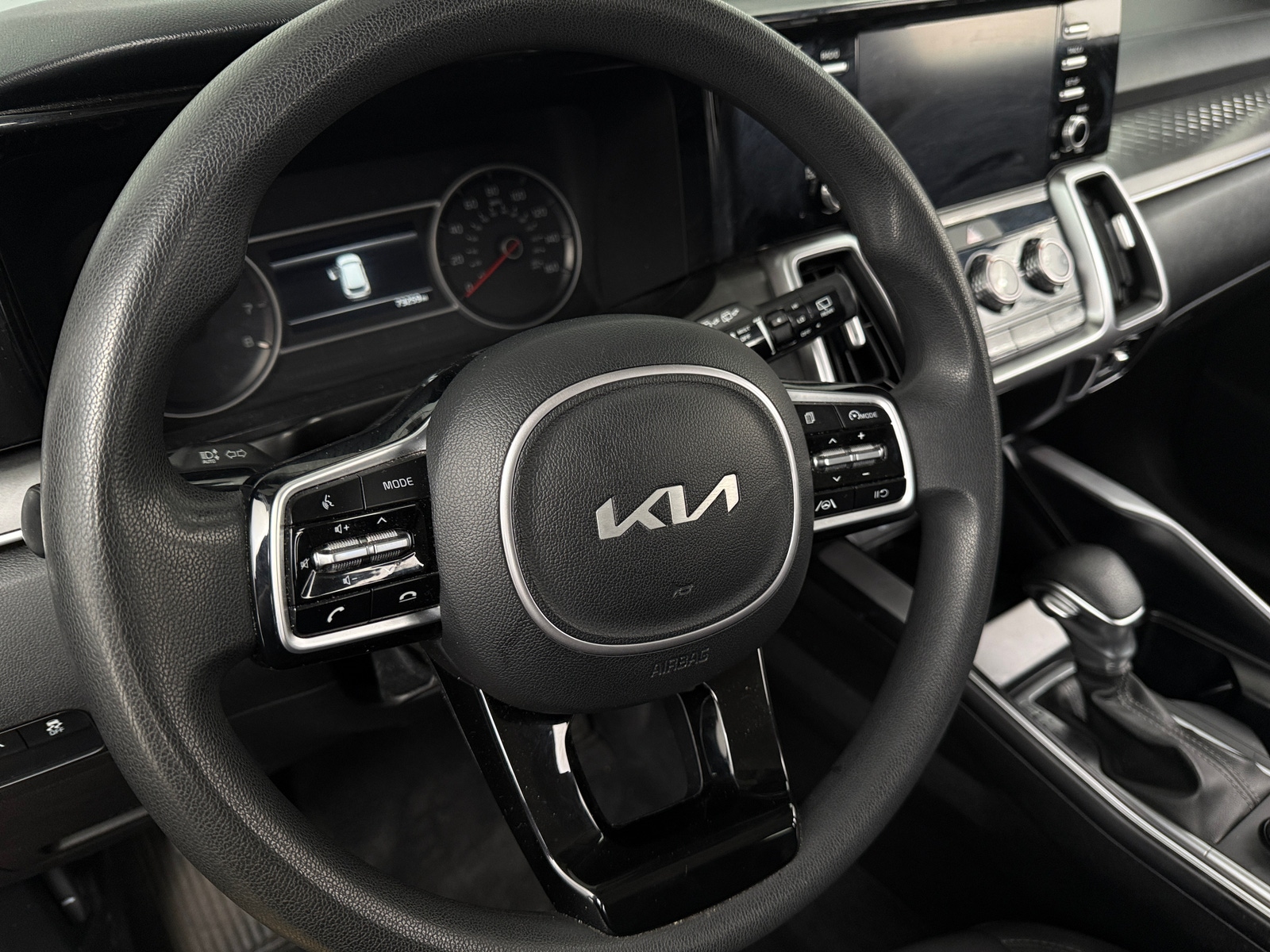 Thumbnail: 2022 Kia Sorento - 5