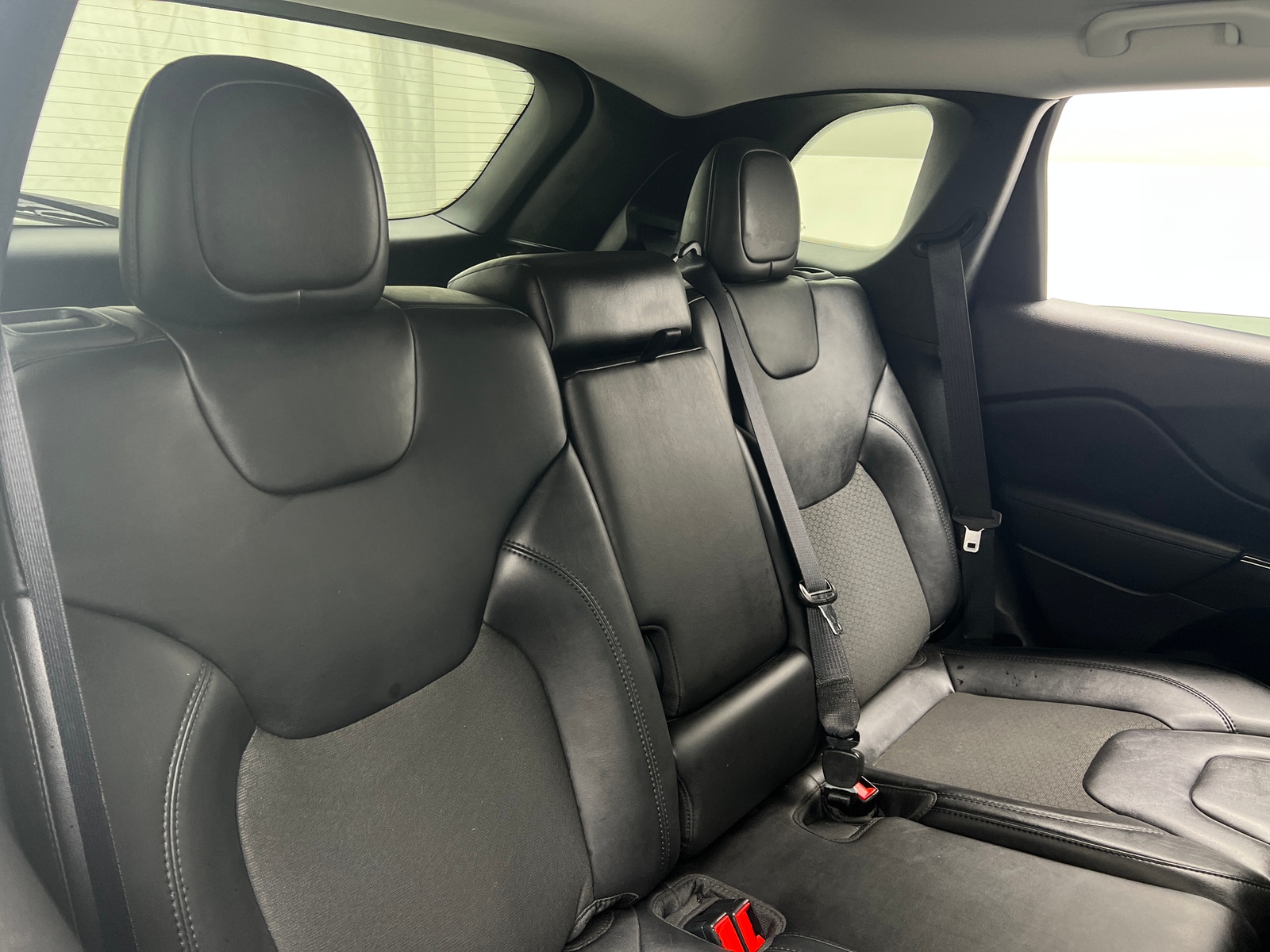 Thumbnail: 2021 Jeep Cherokee - 6