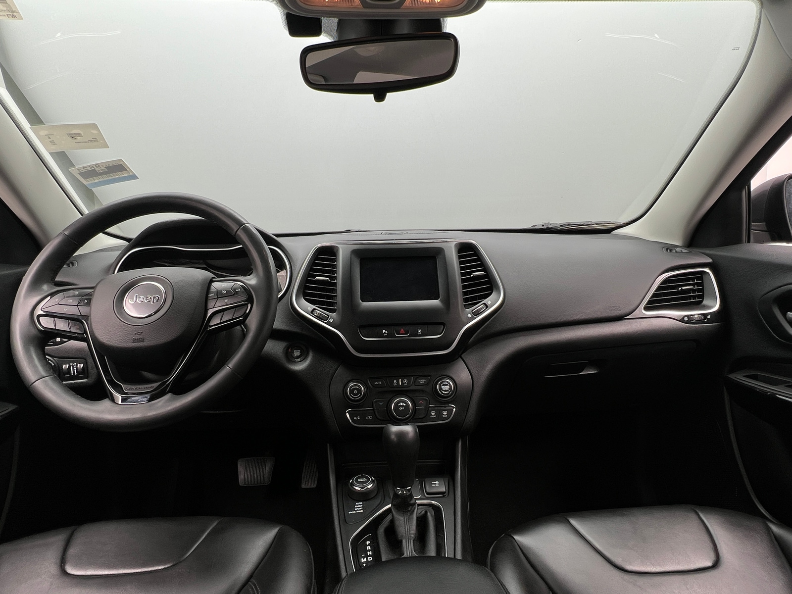 Thumbnail: 2021 Jeep Cherokee - 3