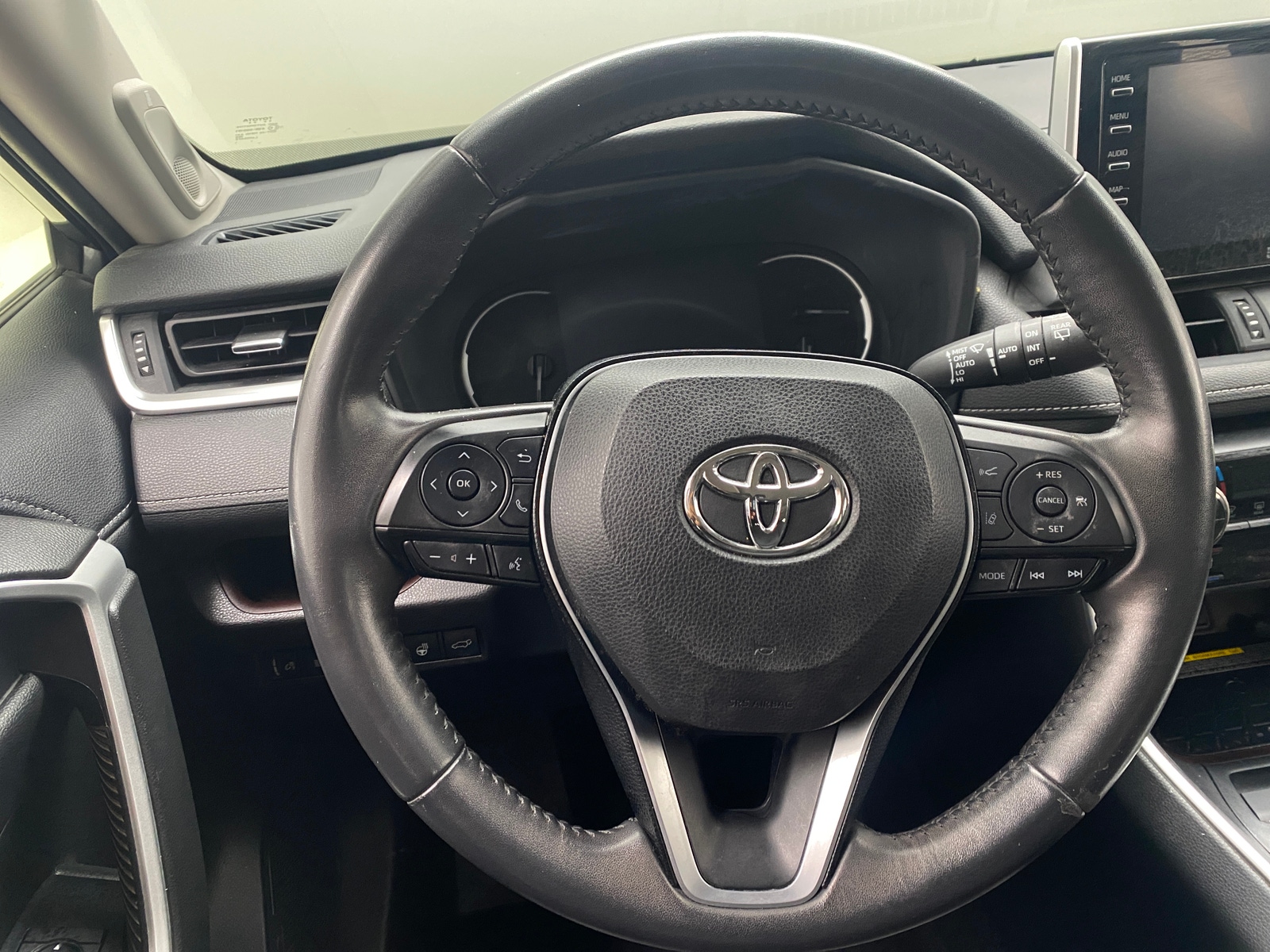 Thumbnail: 2020 Toyota RAV4 - 4