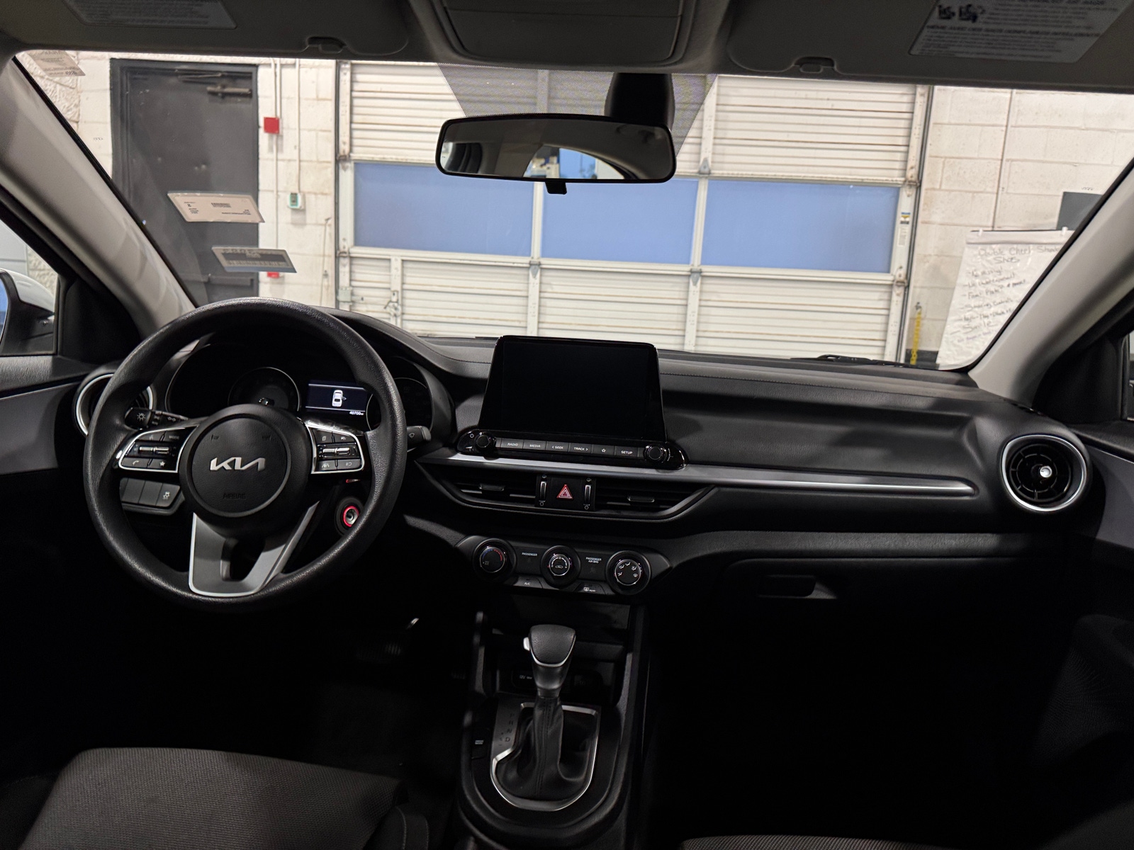 Thumbnail: 2024 Kia Forte - 3