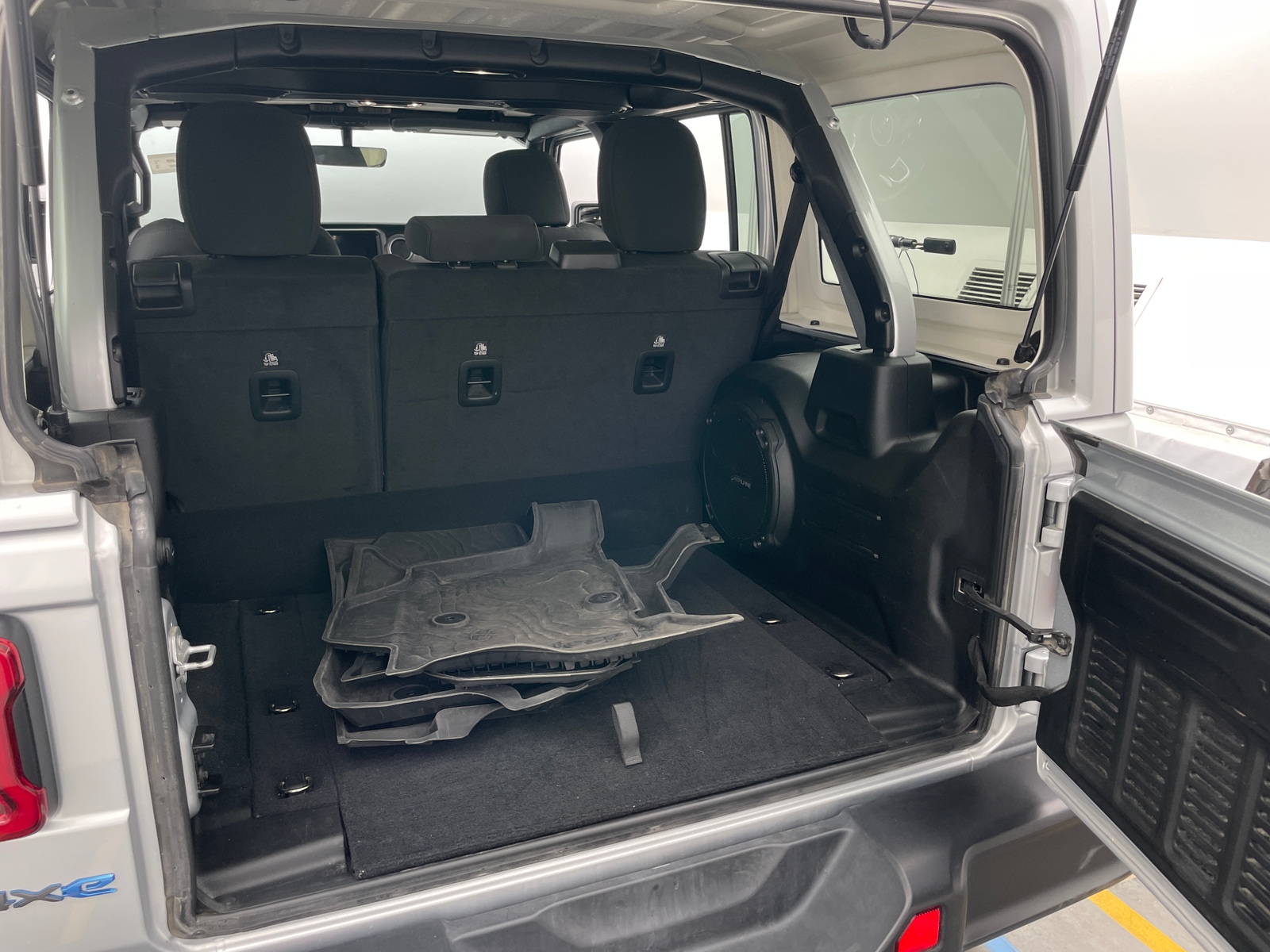 Thumbnail: 2022 Jeep Wrangler - 7