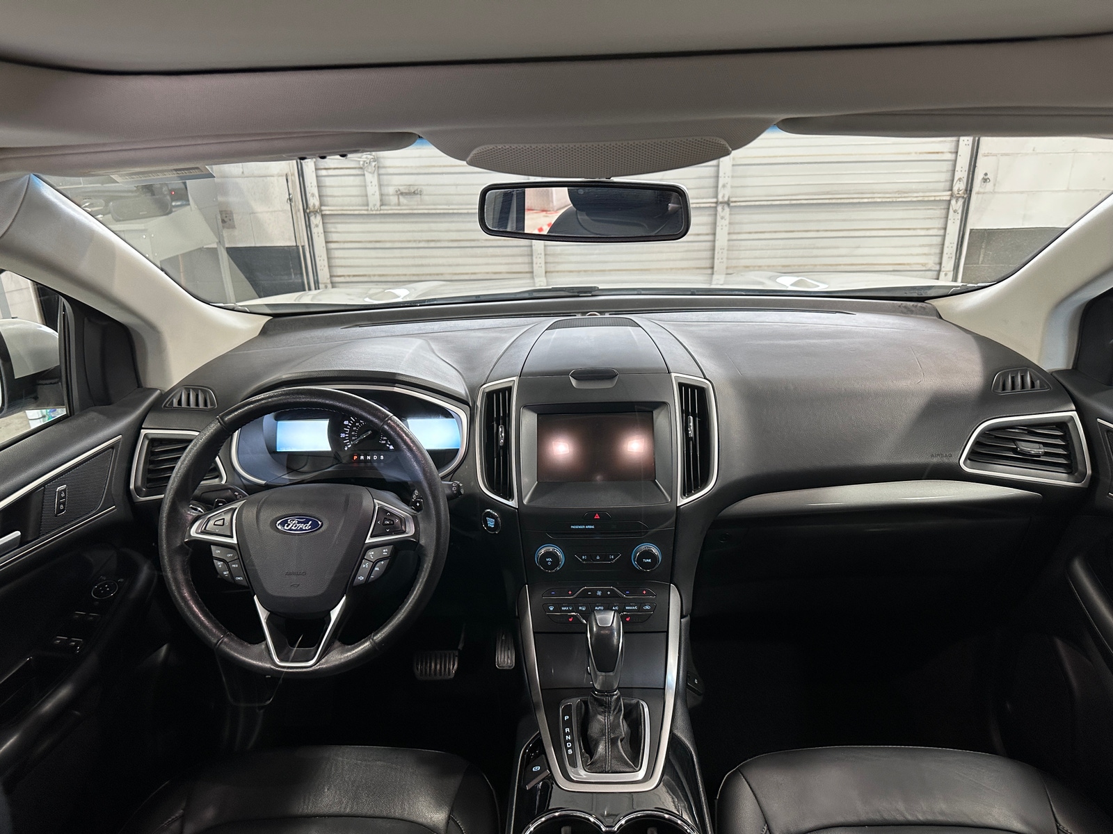 Thumbnail: 2017 Ford Edge - 2