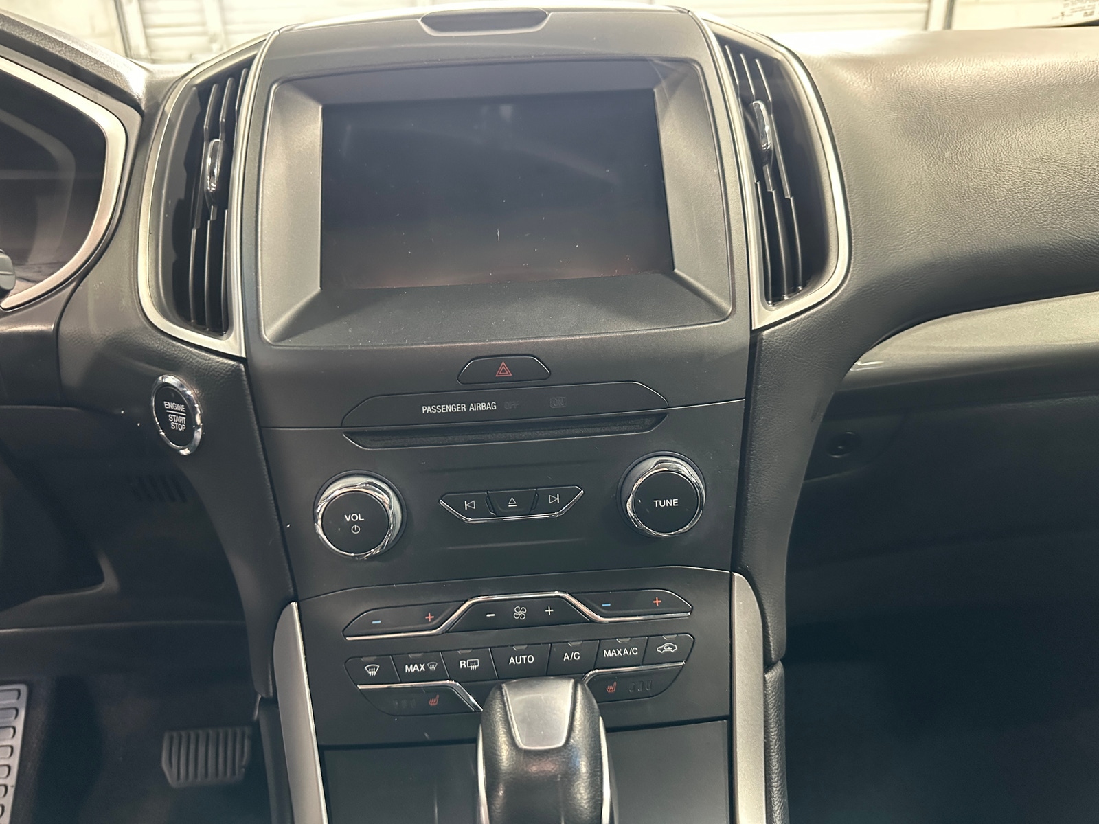 Thumbnail: 2017 Ford Edge - 3