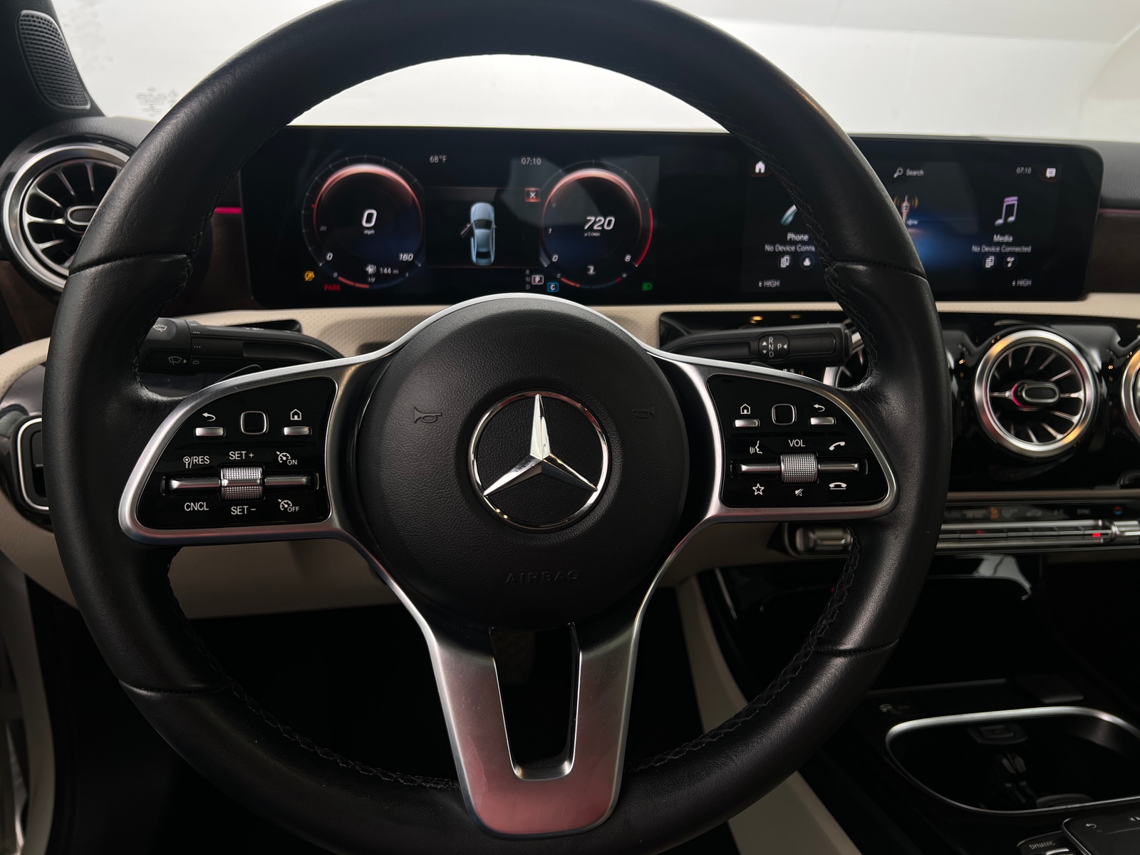 Thumbnail: 2022 Mercedes-Benz A-Class - 4