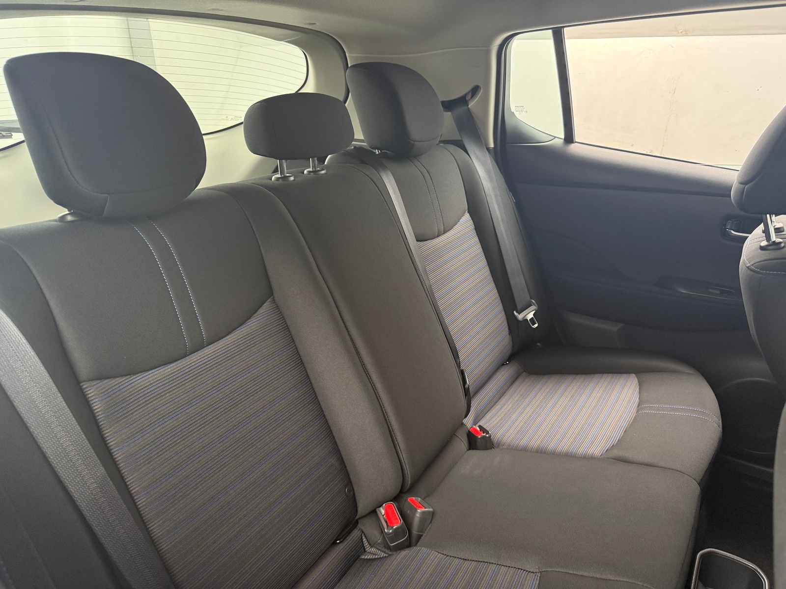 Thumbnail: 2023 Nissan Leaf - 6