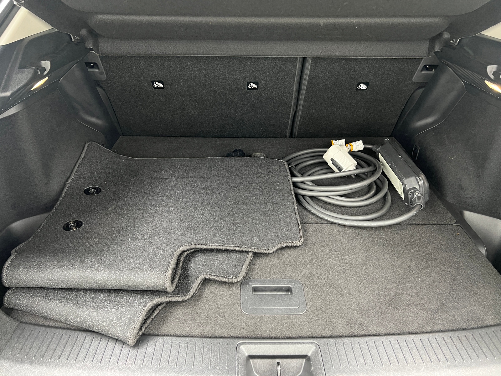 Thumbnail: 2024 Nissan Ariya - 6