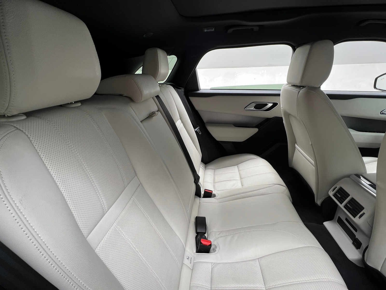 Thumbnail: 2023 Land Rover Range Rover Velar - 5