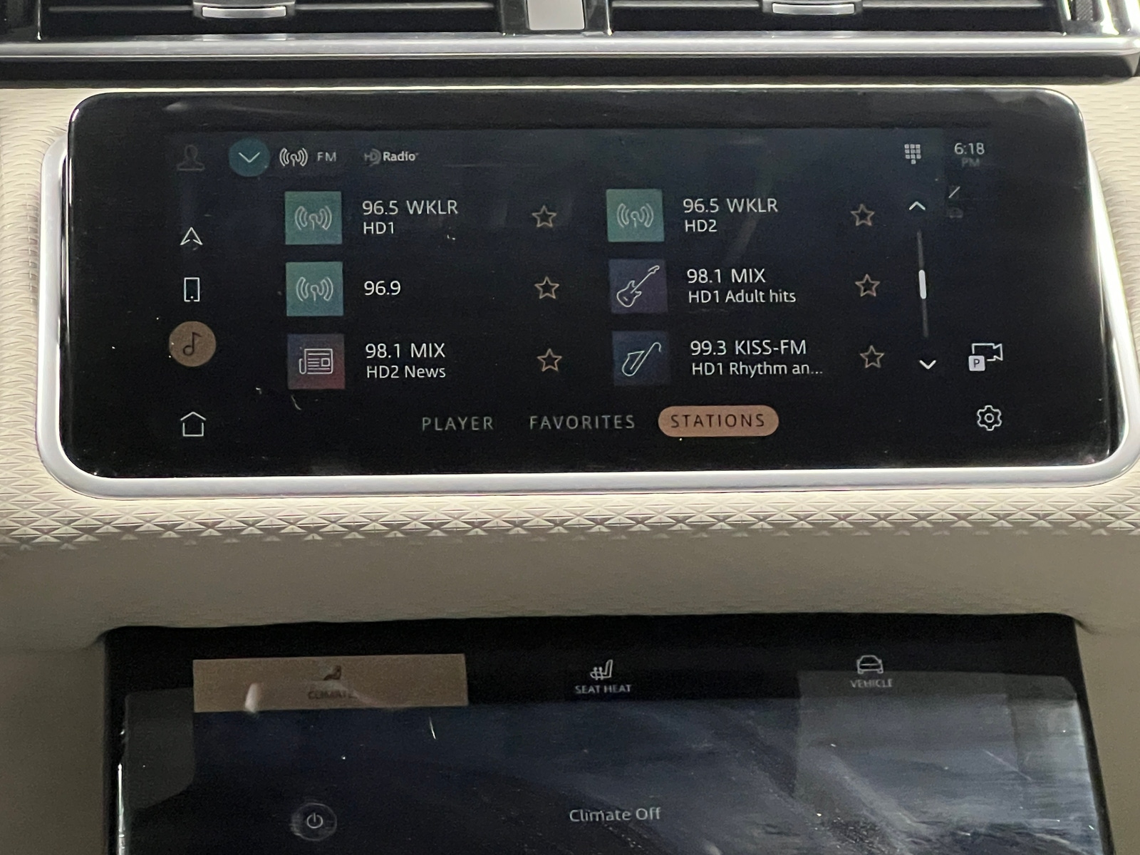 Thumbnail: 2023 Land Rover Range Rover Velar - 3