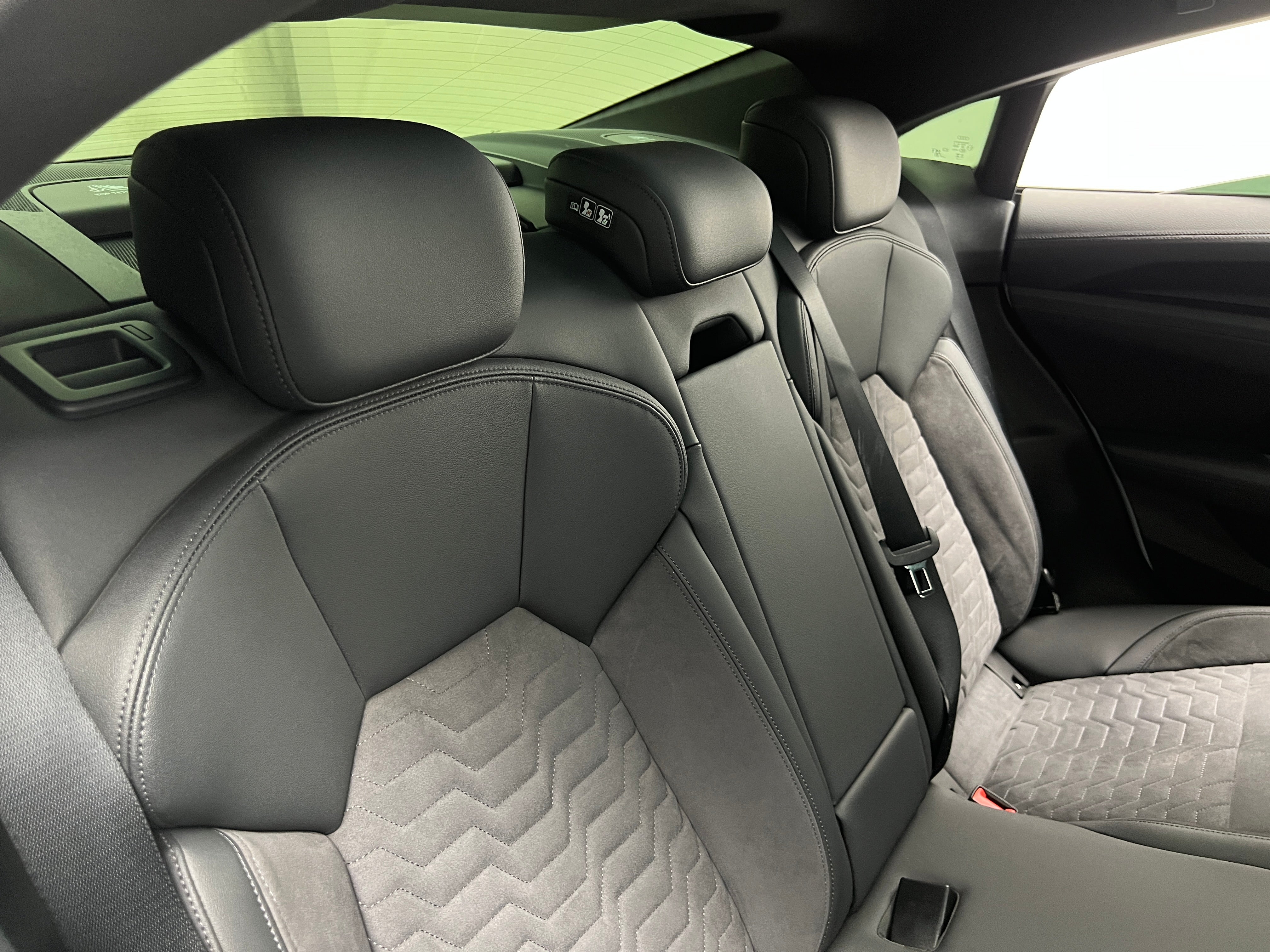 Used 2024 Audi e-tron GT Premium Plus with VIN WAUFJBFW4R7001815 for sale in Oak Creek, WI