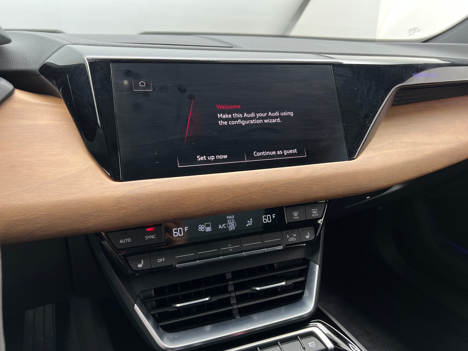 Thumbnail: 2024 Audi e-tron GT - 3