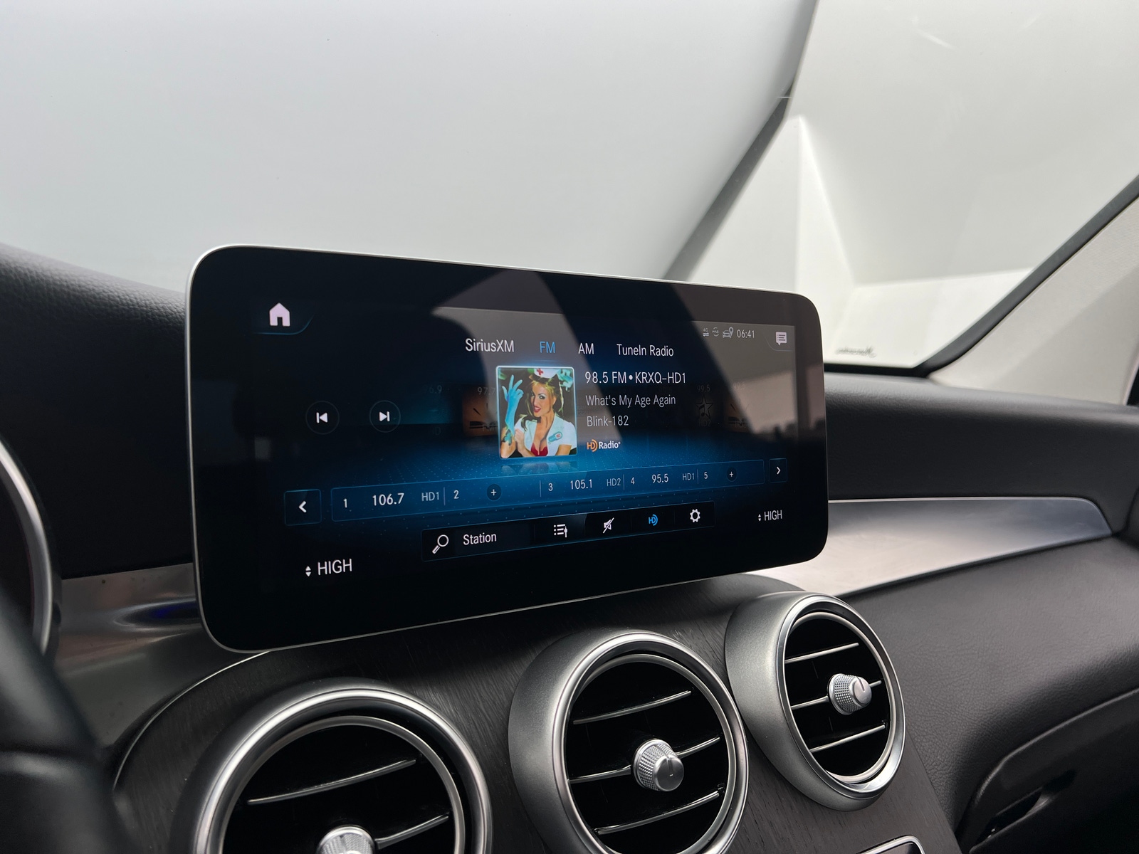 Thumbnail: 2021 Mercedes-Benz GLC - 3