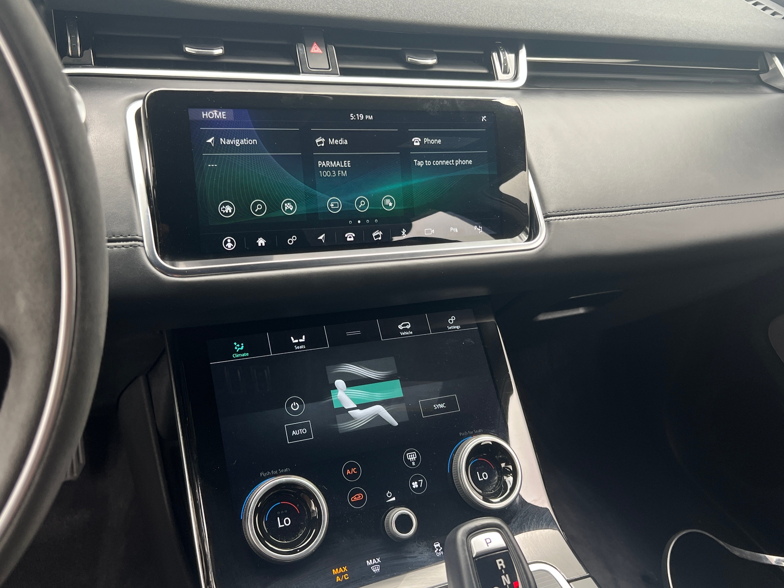 Thumbnail: 2020 Land Rover Range Rover Evoque - 3