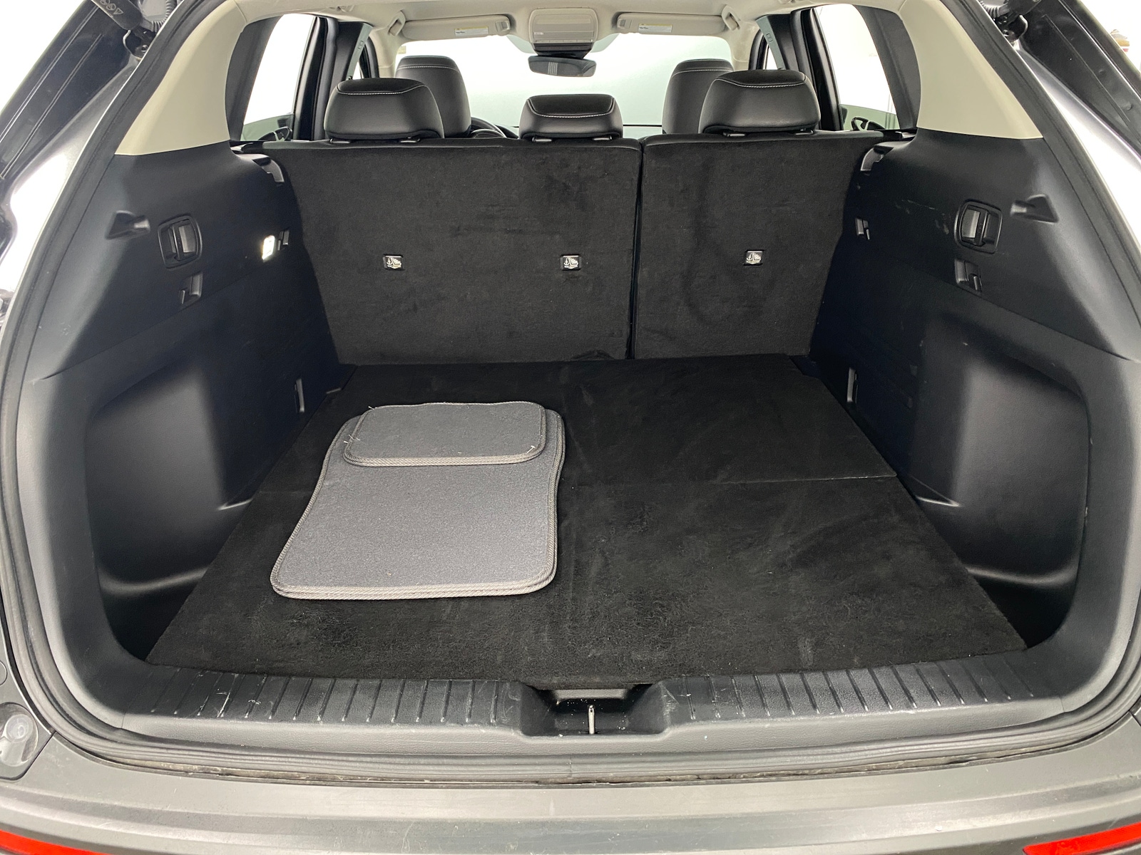 Thumbnail: 2025 Mazda CX-50 - 6