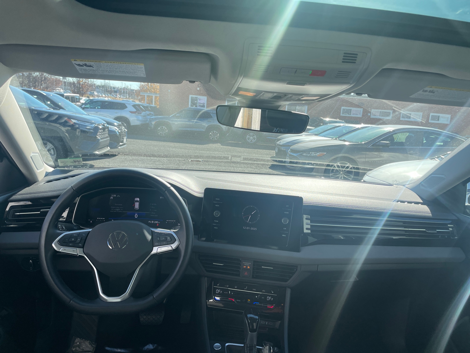 Thumbnail: 2025 Volkswagen Jetta - 3