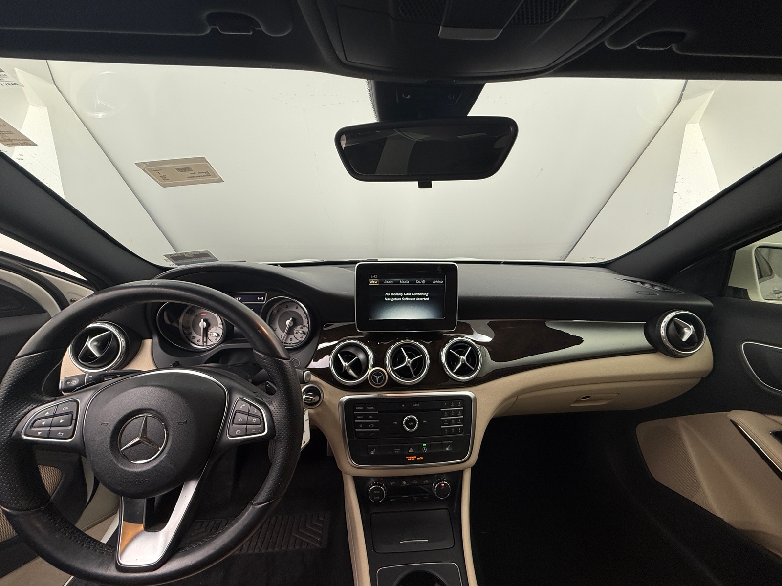 Thumbnail: 2016 Mercedes-Benz GLA - 2