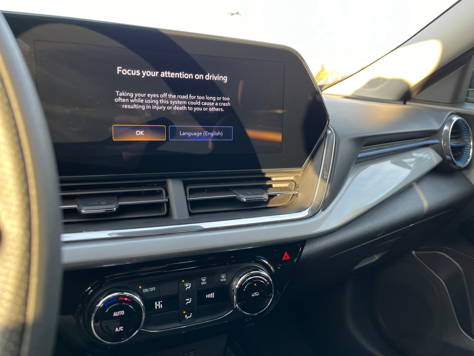 Thumbnail: 2025 Chevrolet Trax - 4