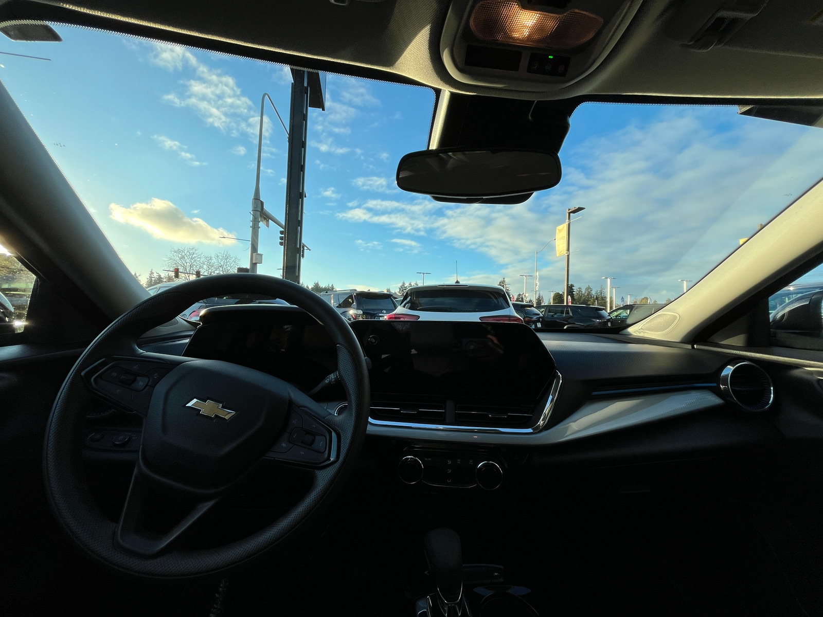 Thumbnail: 2025 Chevrolet Trax - 3