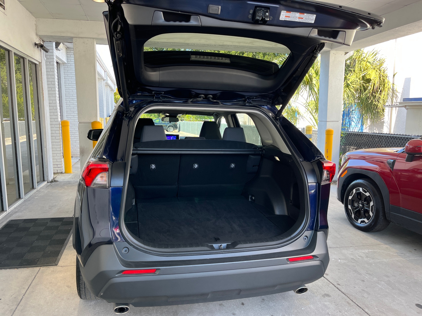 Thumbnail: 2025 Toyota RAV4 - 6