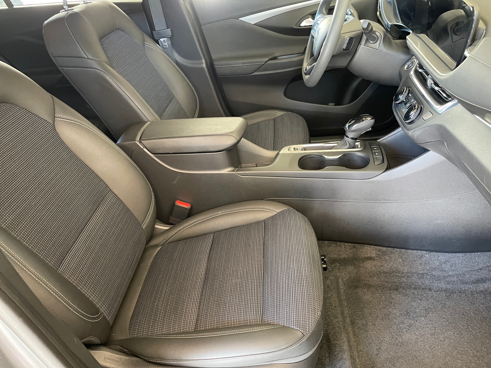 Thumbnail: 2025 Buick Envista - 2