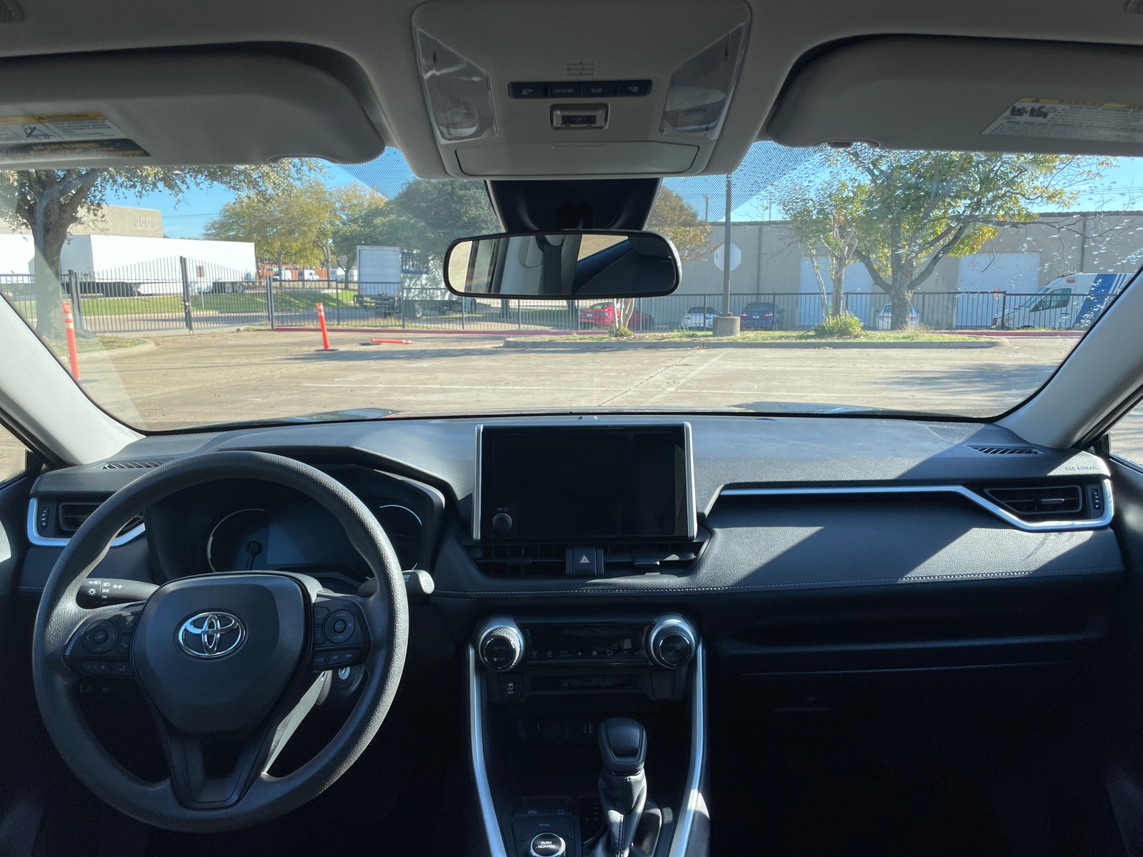 Thumbnail: 2025 Toyota RAV4 - 3