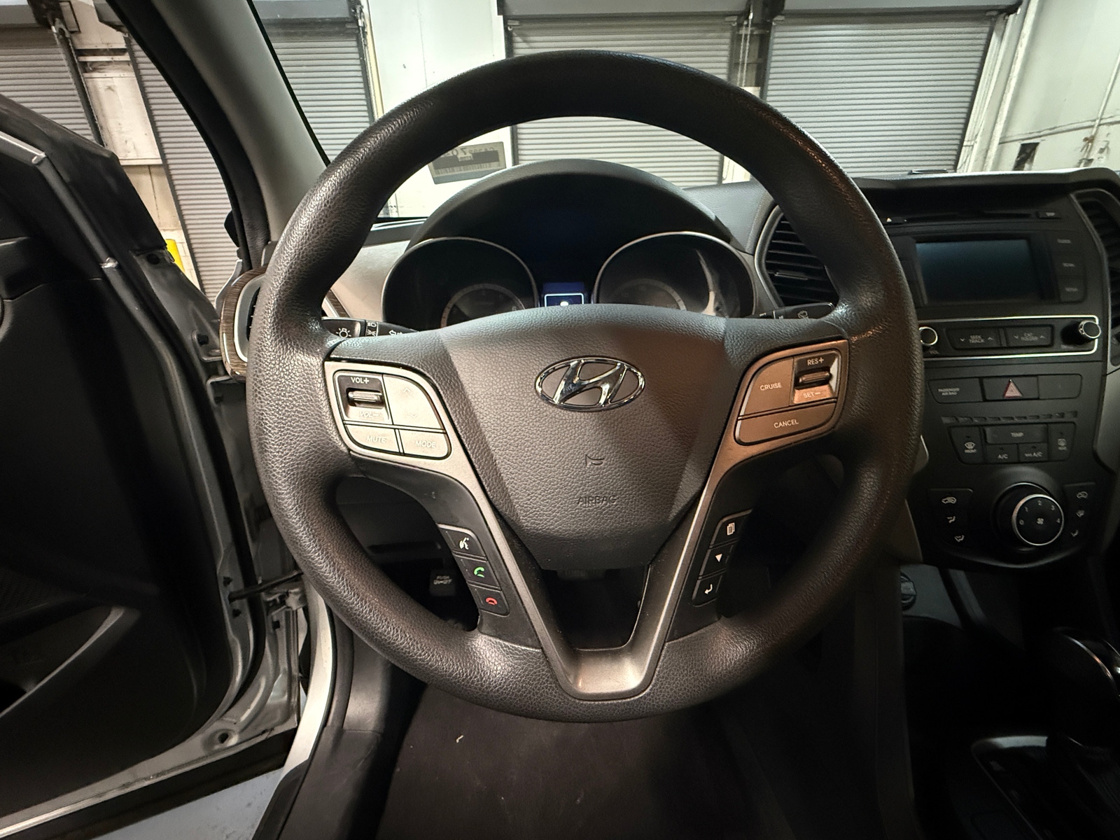 Thumbnail: 2017 Hyundai Santa Fe - 5