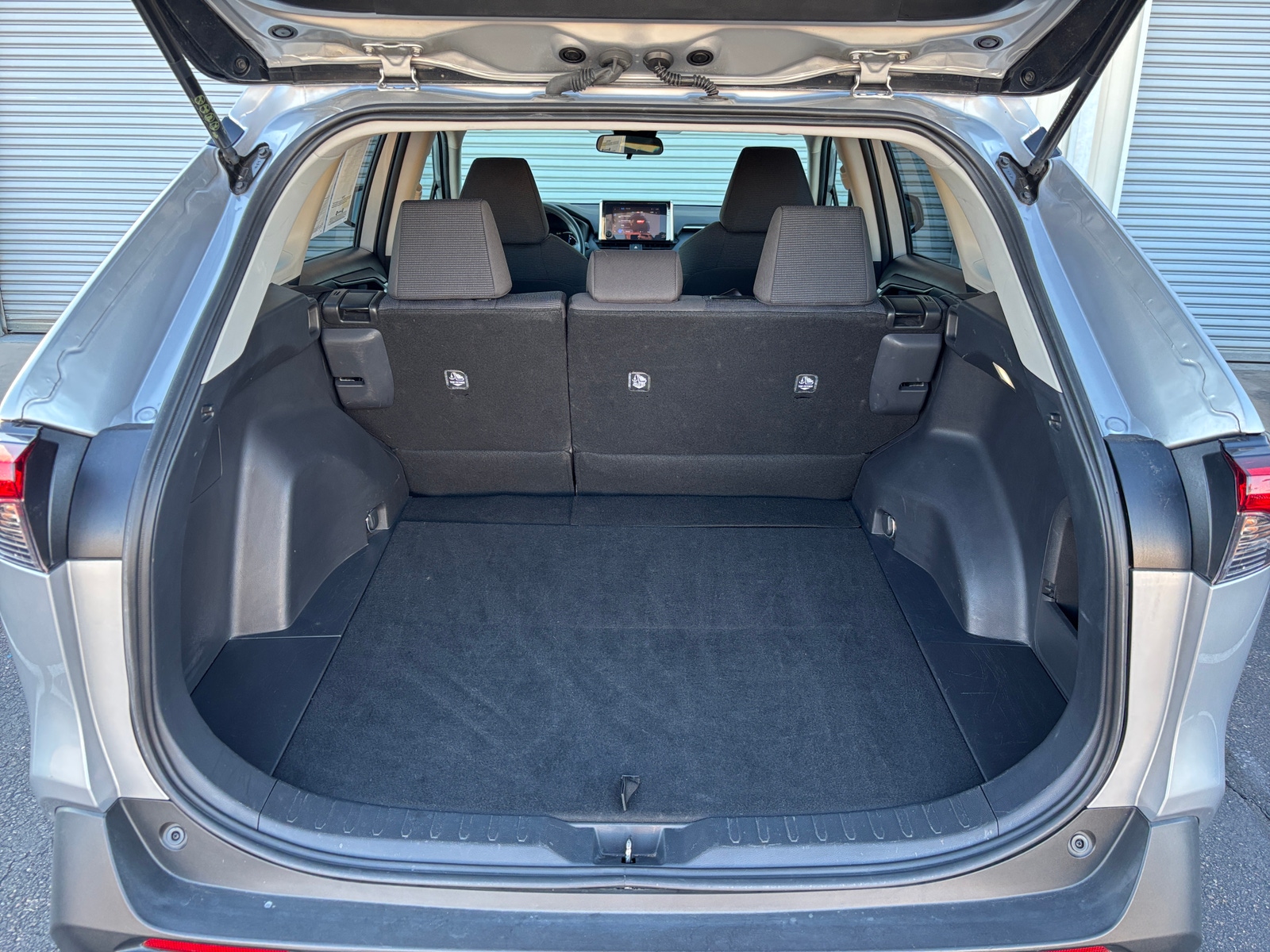 Thumbnail: 2025 Toyota RAV4 - 6