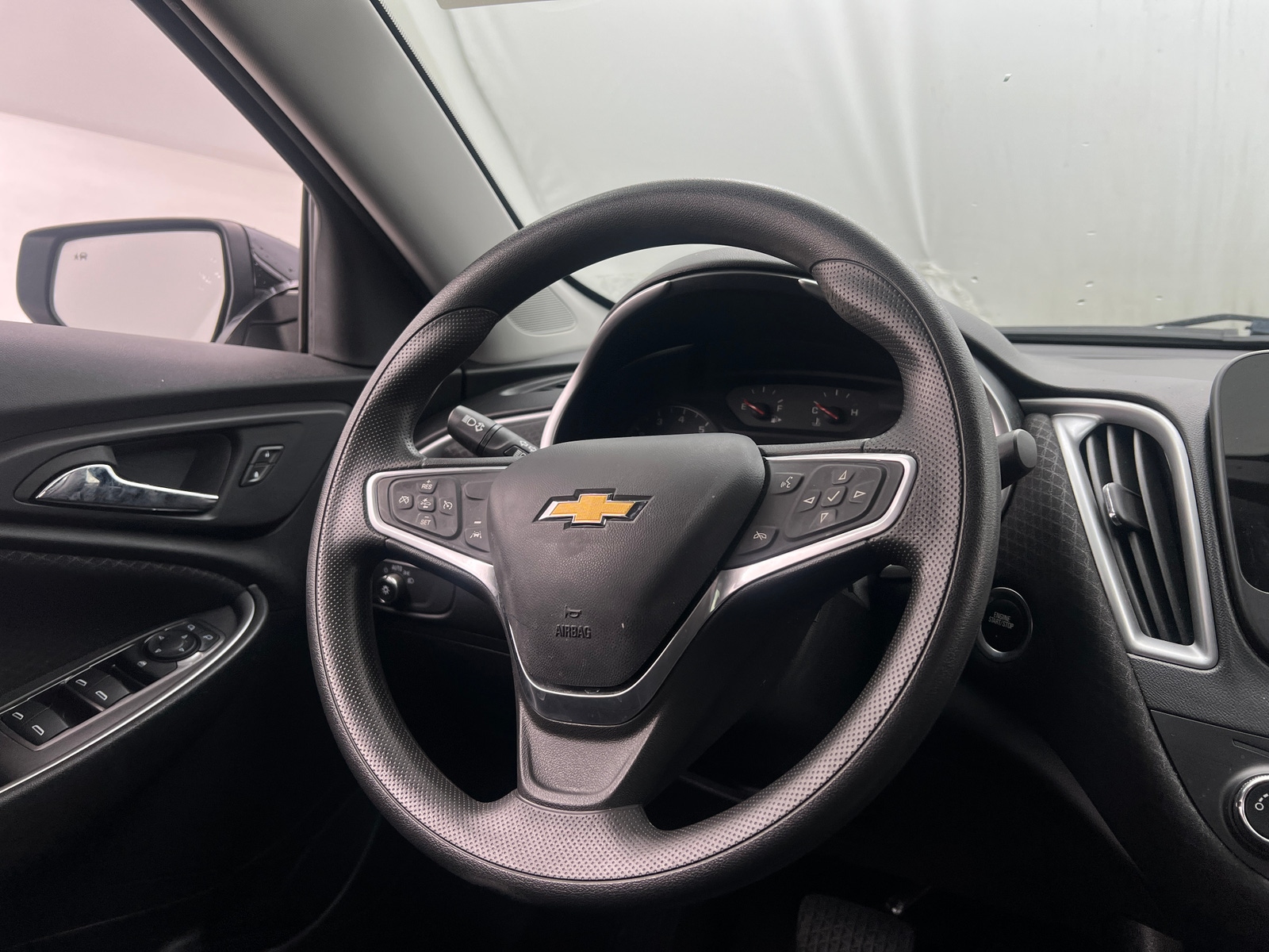 Thumbnail: 2023 Chevrolet Malibu - 5