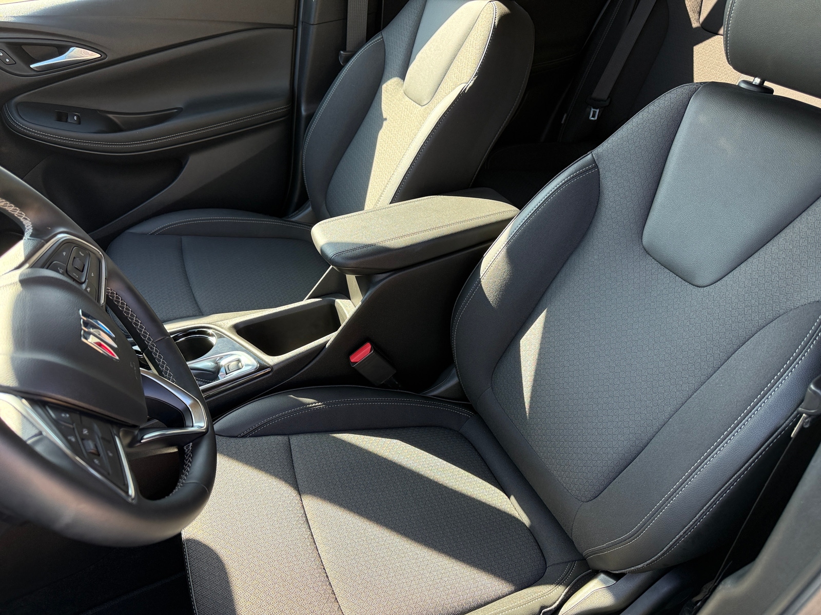 Thumbnail: 2025 Buick Encore GX - 2