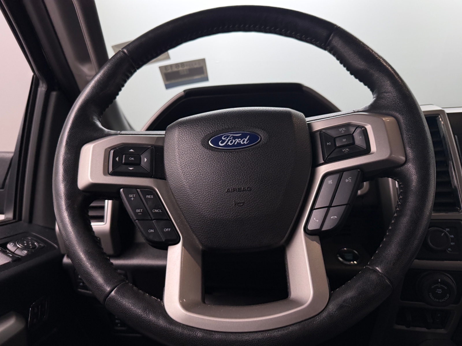 Thumbnail: 2017 Ford Econoline - 4