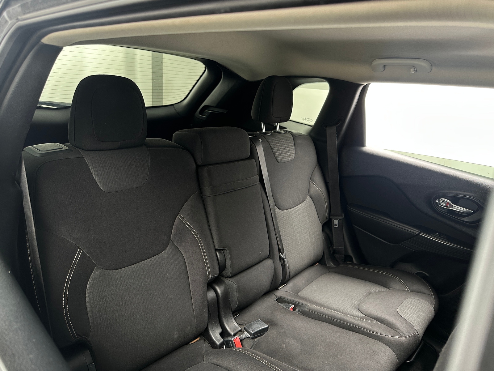 Thumbnail: 2015 Jeep Cherokee - 6