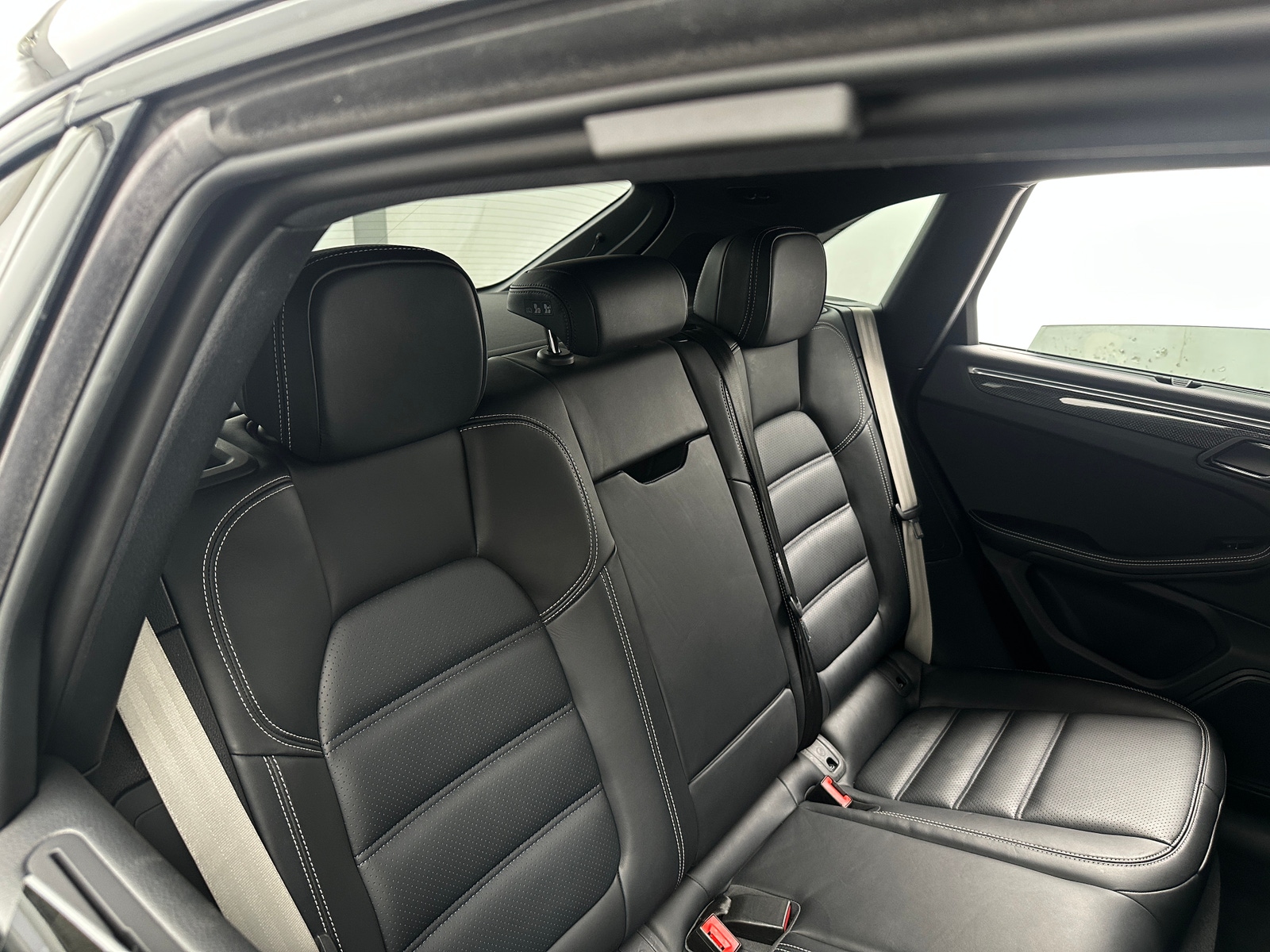 Thumbnail: 2023 Porsche Macan - 5