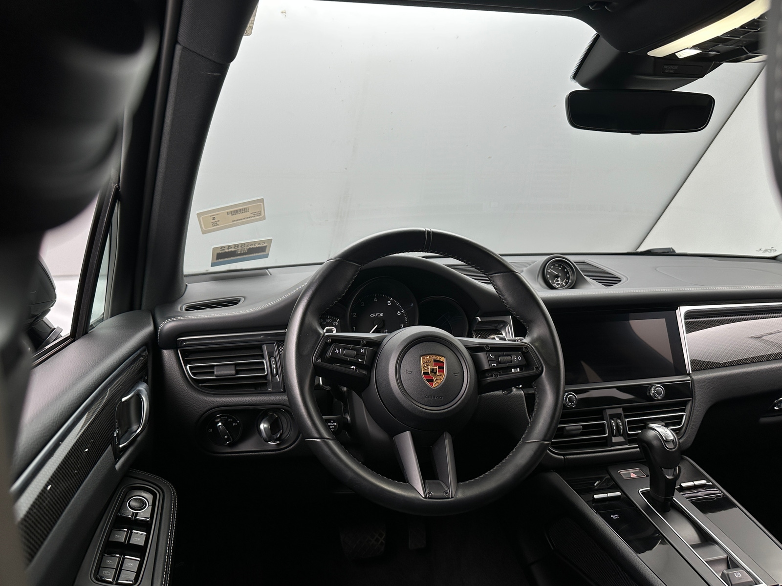 Thumbnail: 2023 Porsche Macan - 4