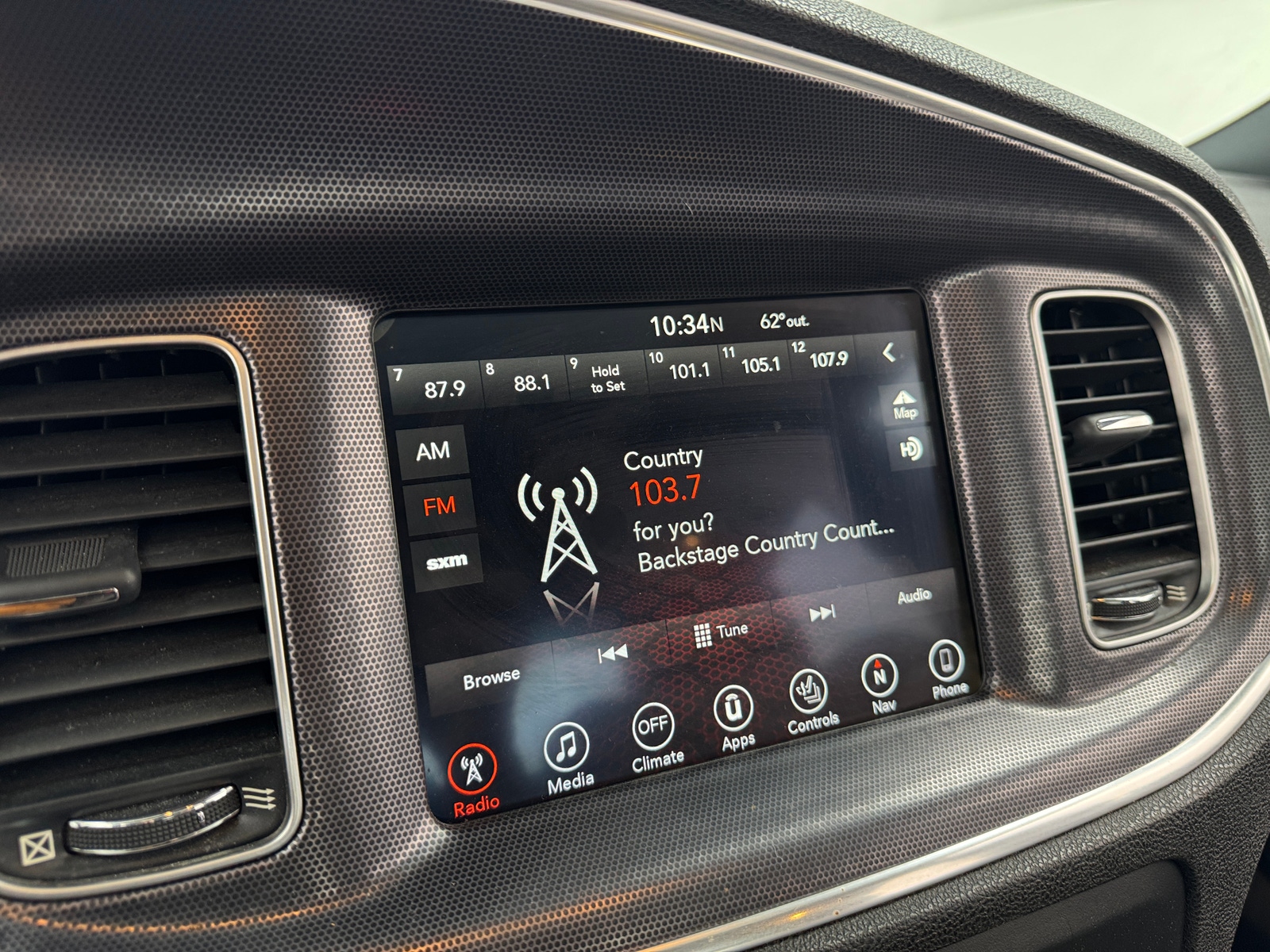 Thumbnail: 2017 Dodge Charger - 3