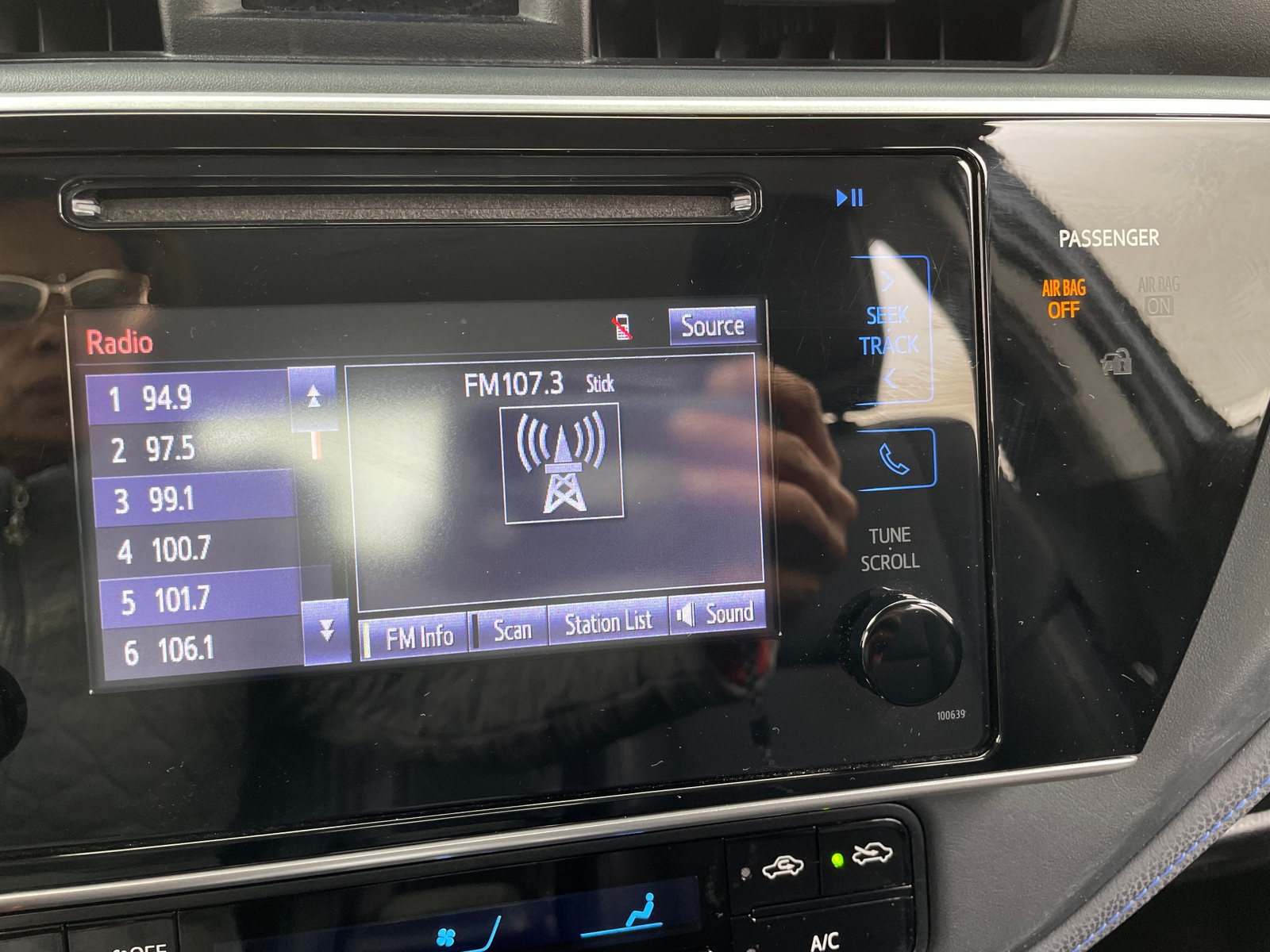 Thumbnail: 2017 Toyota Corolla - 4