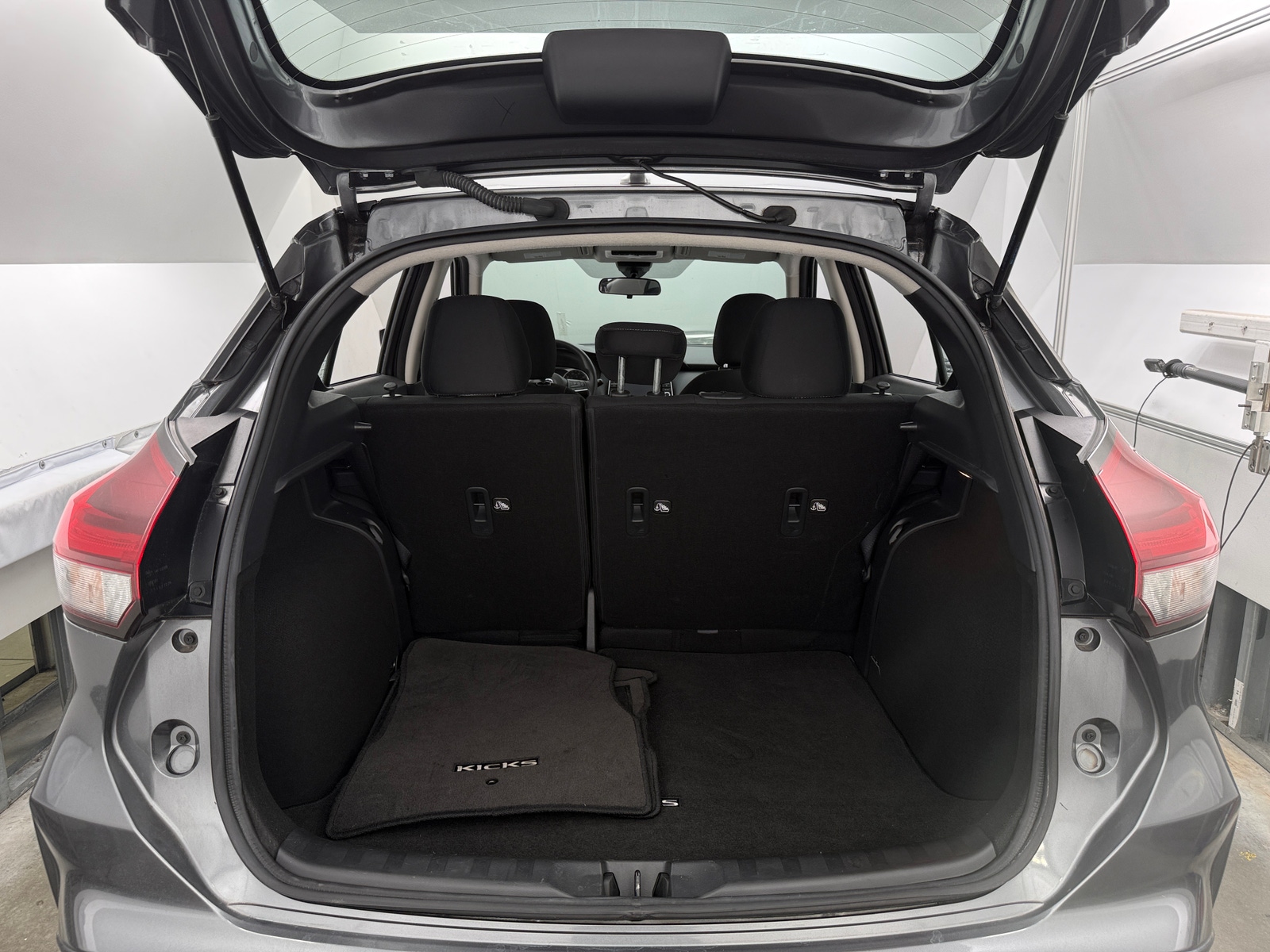 Thumbnail: 2021 Nissan Kicks - 7