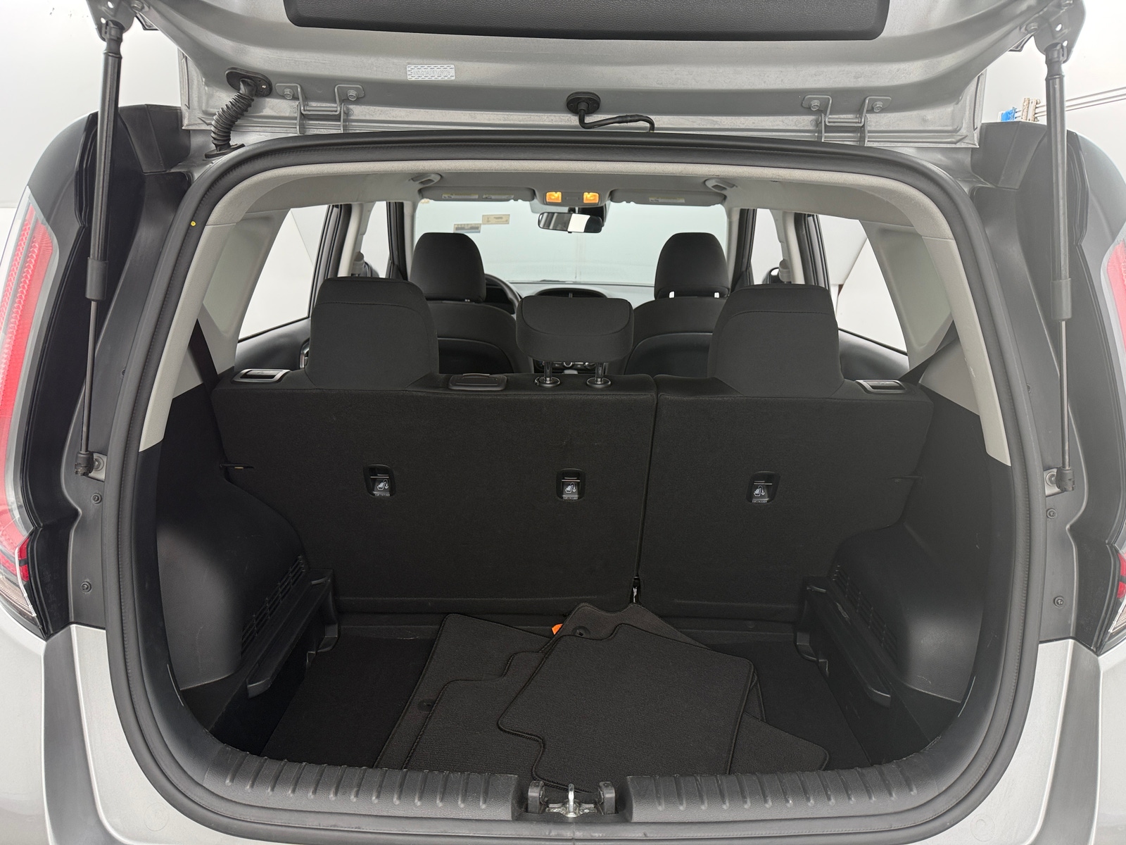 Thumbnail: 2024 Kia Soul - 7