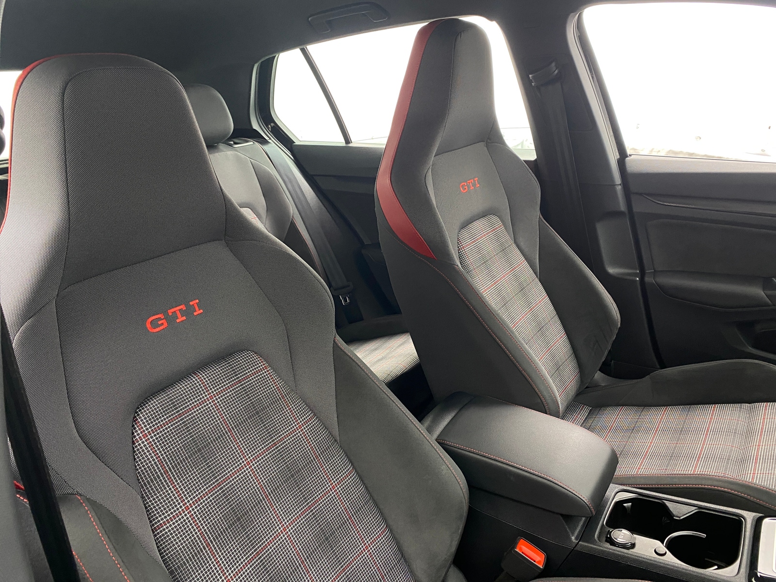 Thumbnail: 2024 Volkswagen Golf - 2