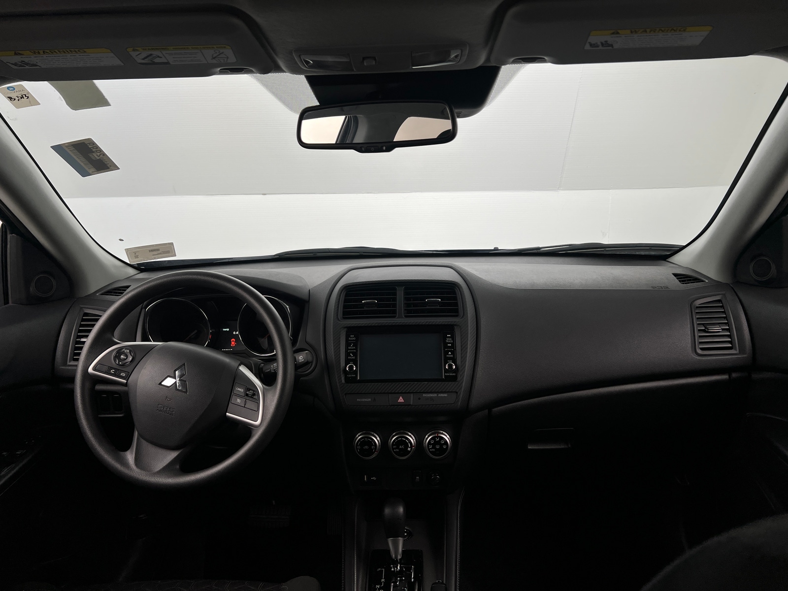 Thumbnail: 2024 Mitsubishi Outlander Sport - 3