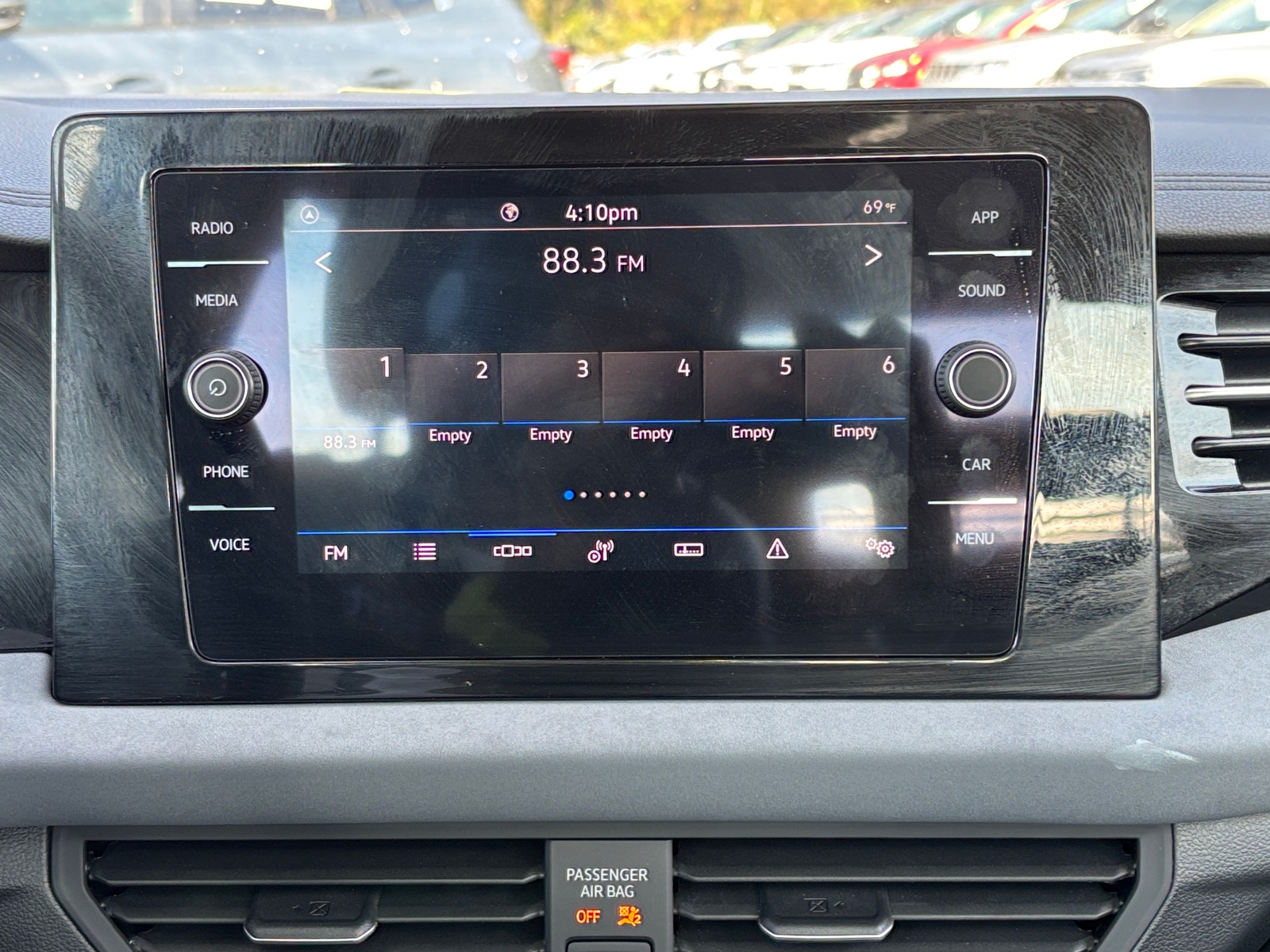 Thumbnail: 2025 Volkswagen Jetta - 4