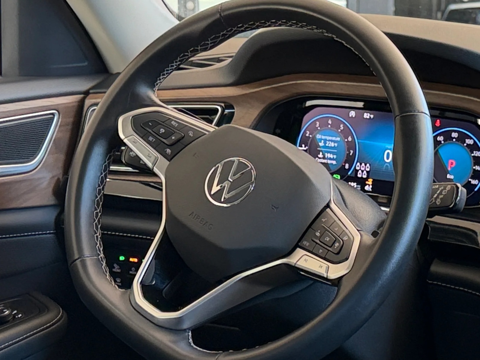 Thumbnail: 2025 Volkswagen Atlas - 4