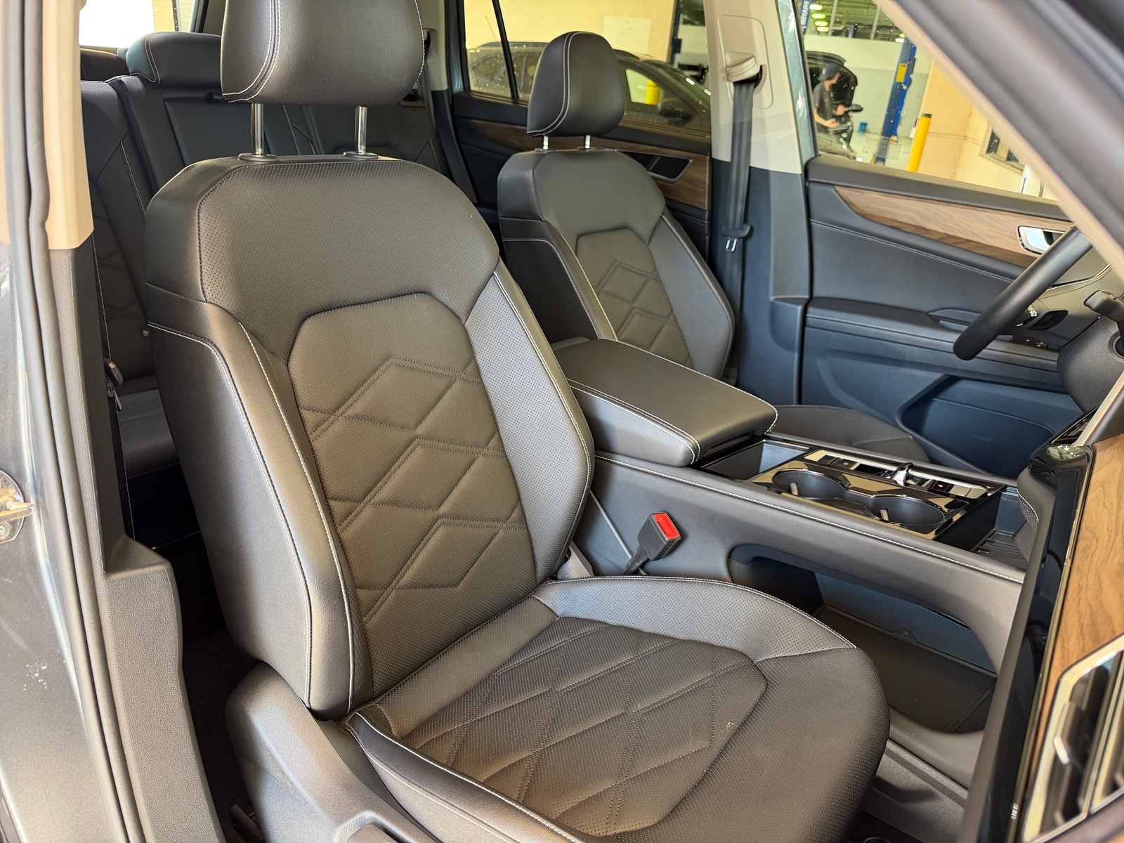 Thumbnail: 2025 Volkswagen Atlas - 2