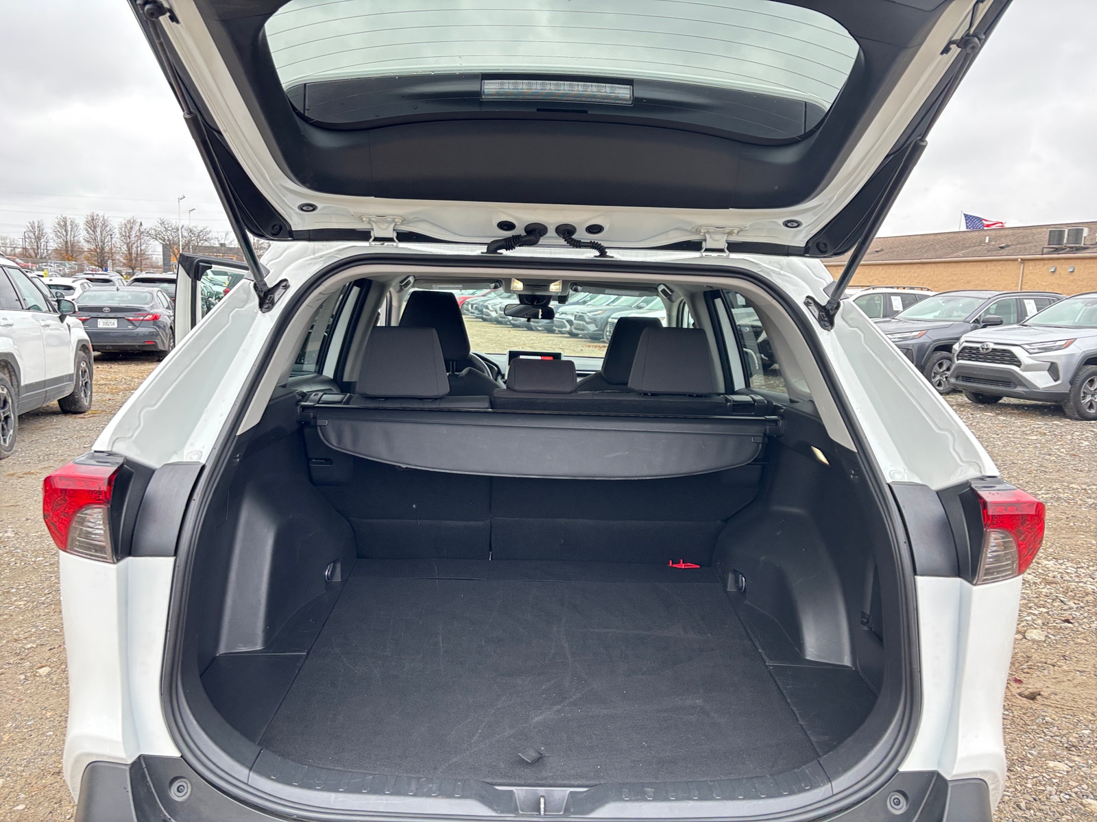 Thumbnail: 2025 Toyota RAV4 - 6