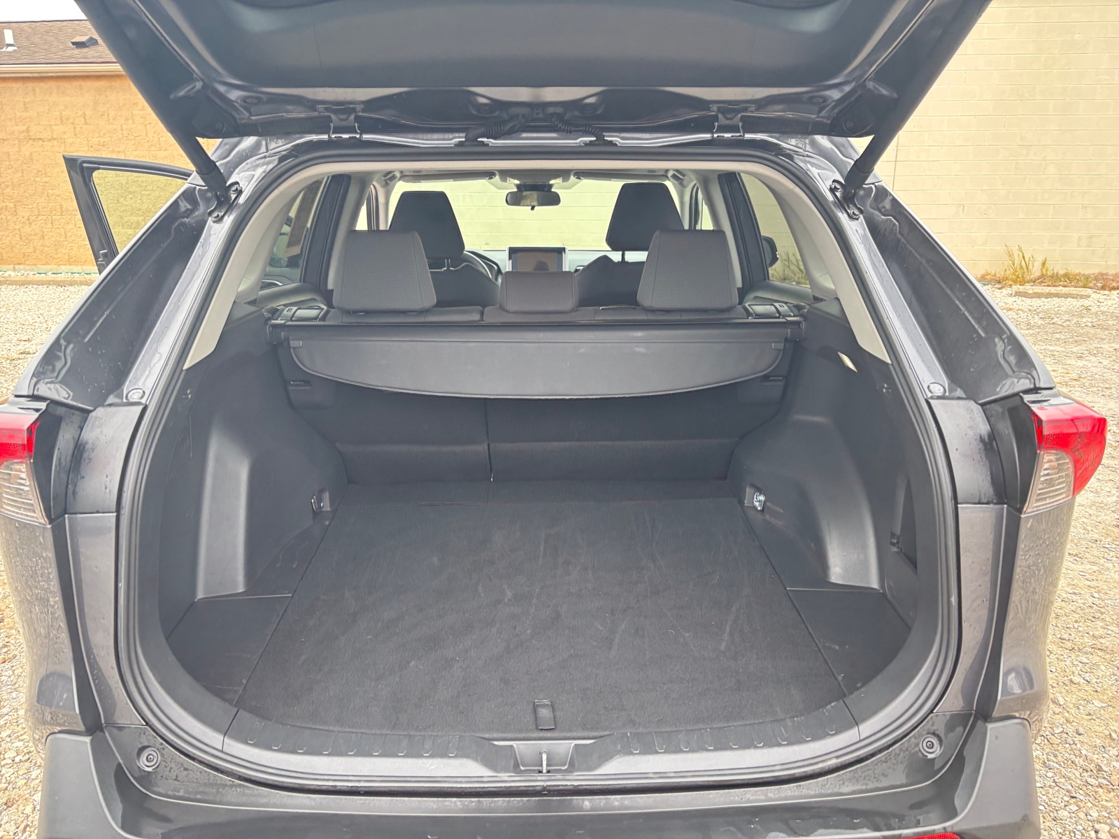 Thumbnail: 2025 Toyota RAV4 - 6