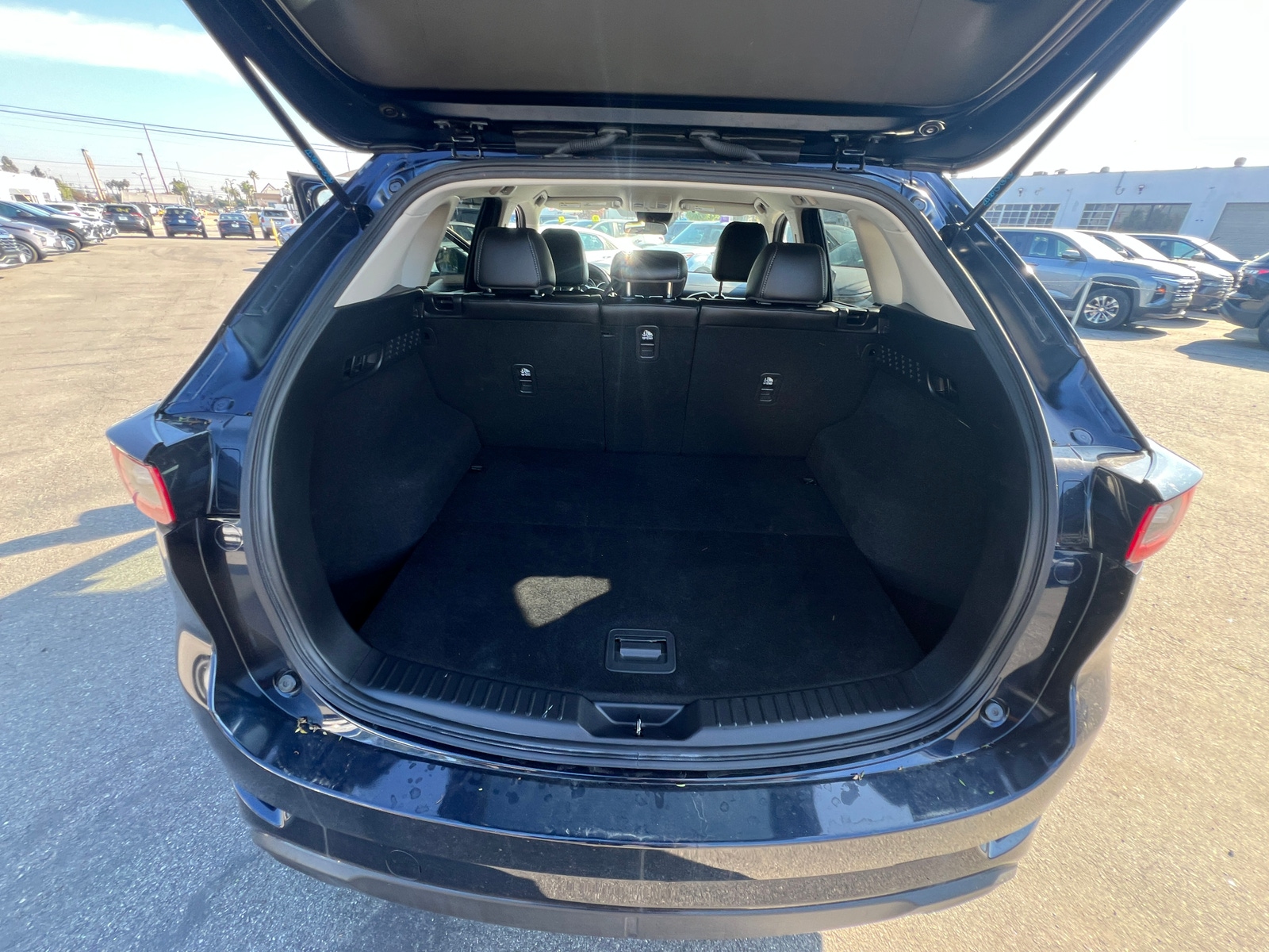 Thumbnail: 2025 Mazda CX-5 - 6