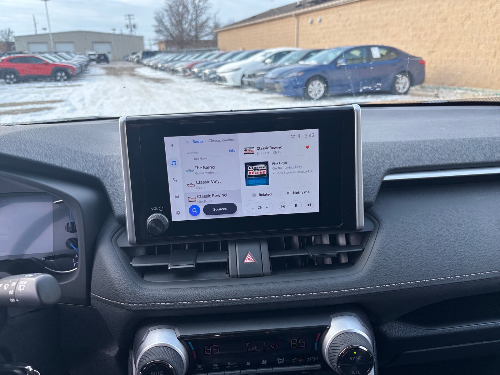 Thumbnail: 2025 Toyota RAV4 - 4